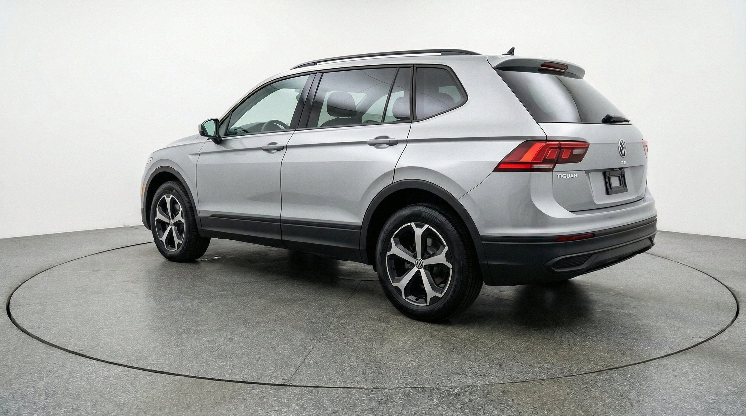 Thumbnail: 2026 Volkswagen Tiguan - 6