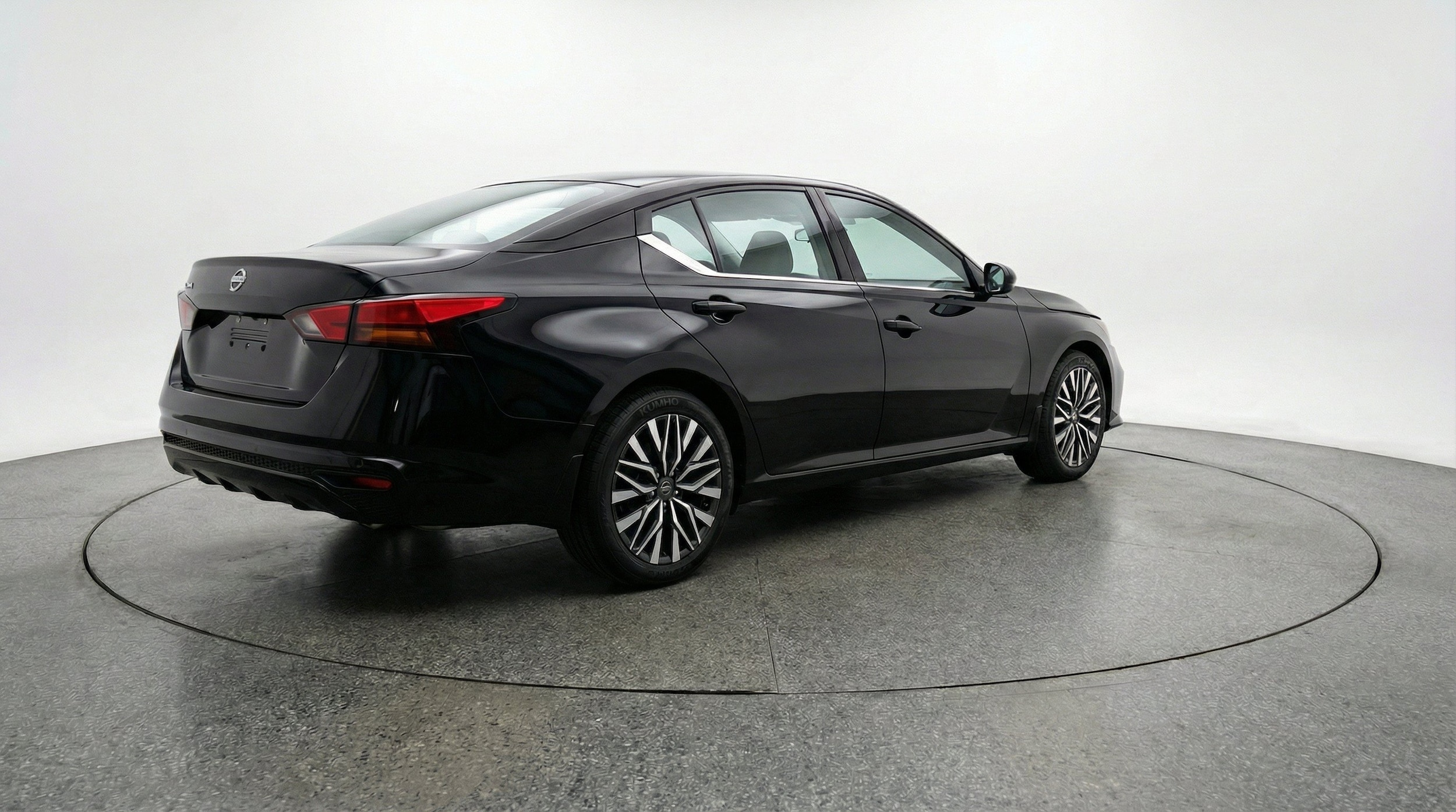 Thumbnail: 2025 Nissan Altima - 9