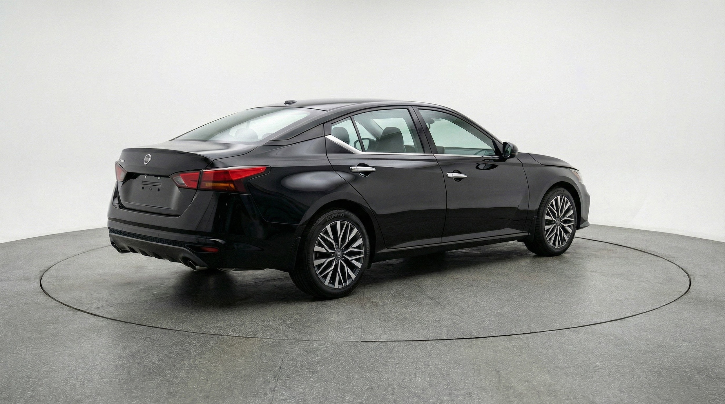 Thumbnail: 2025 Nissan Altima - 9