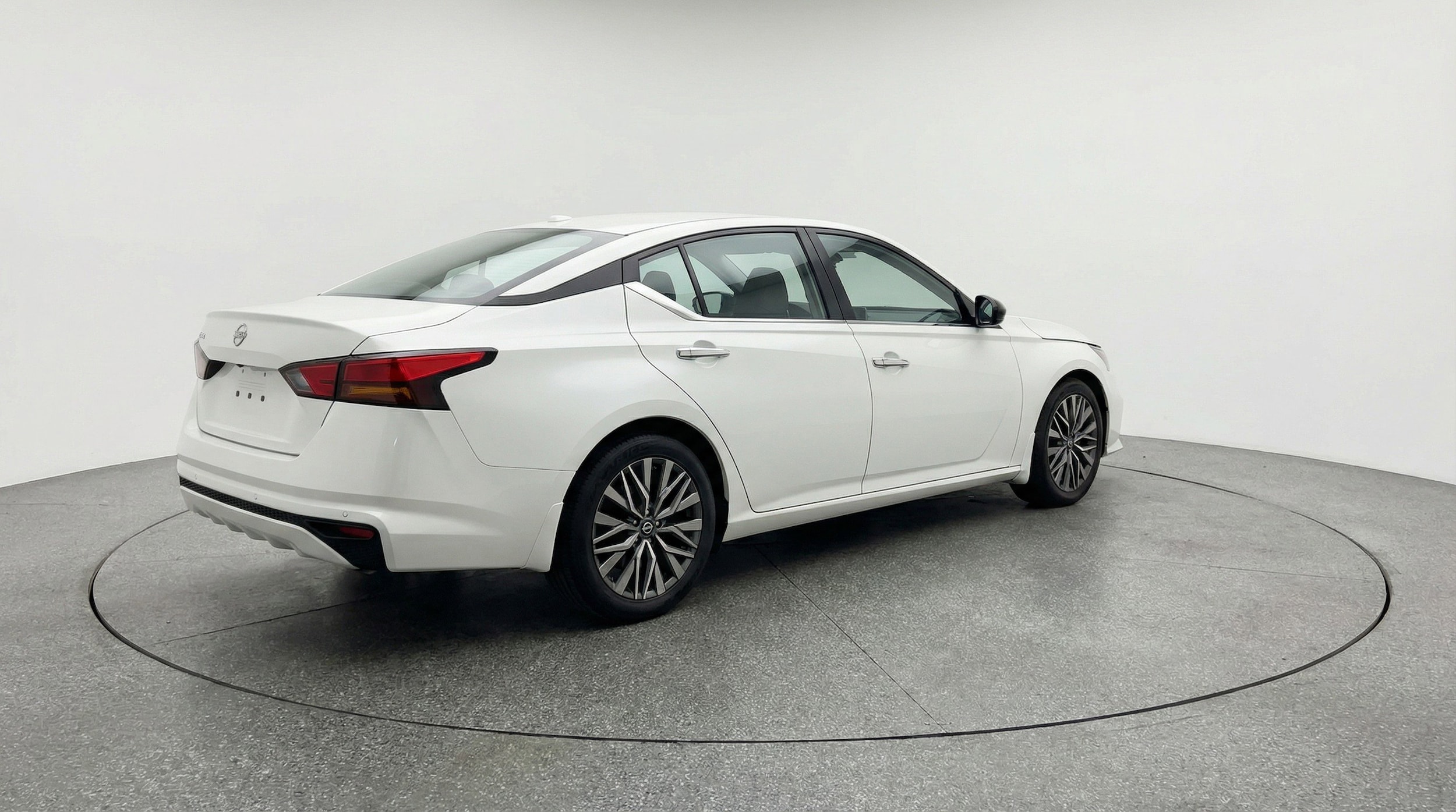 Thumbnail: 2025 Nissan Altima - 9