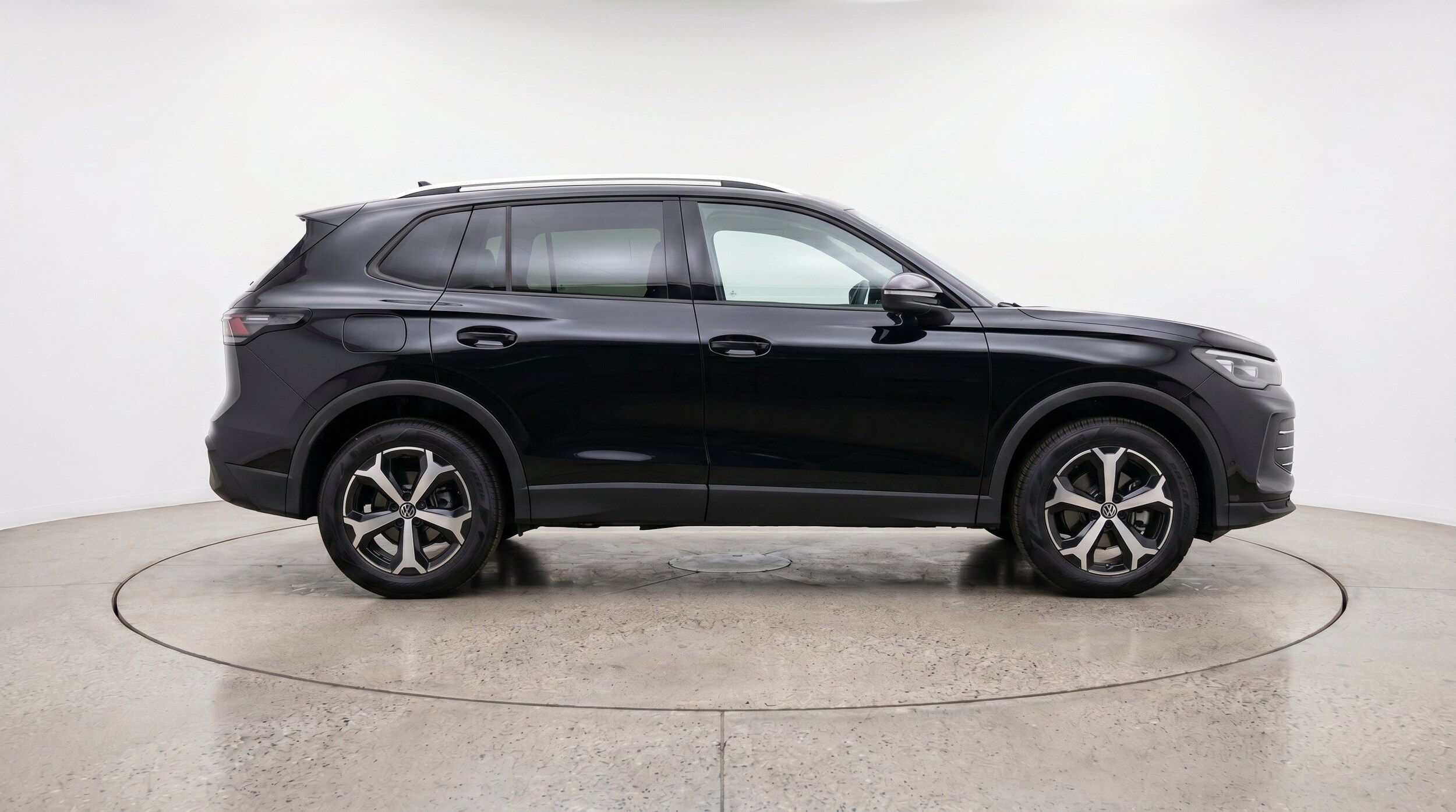 Thumbnail: 2026 Volkswagen Tiguan - 11