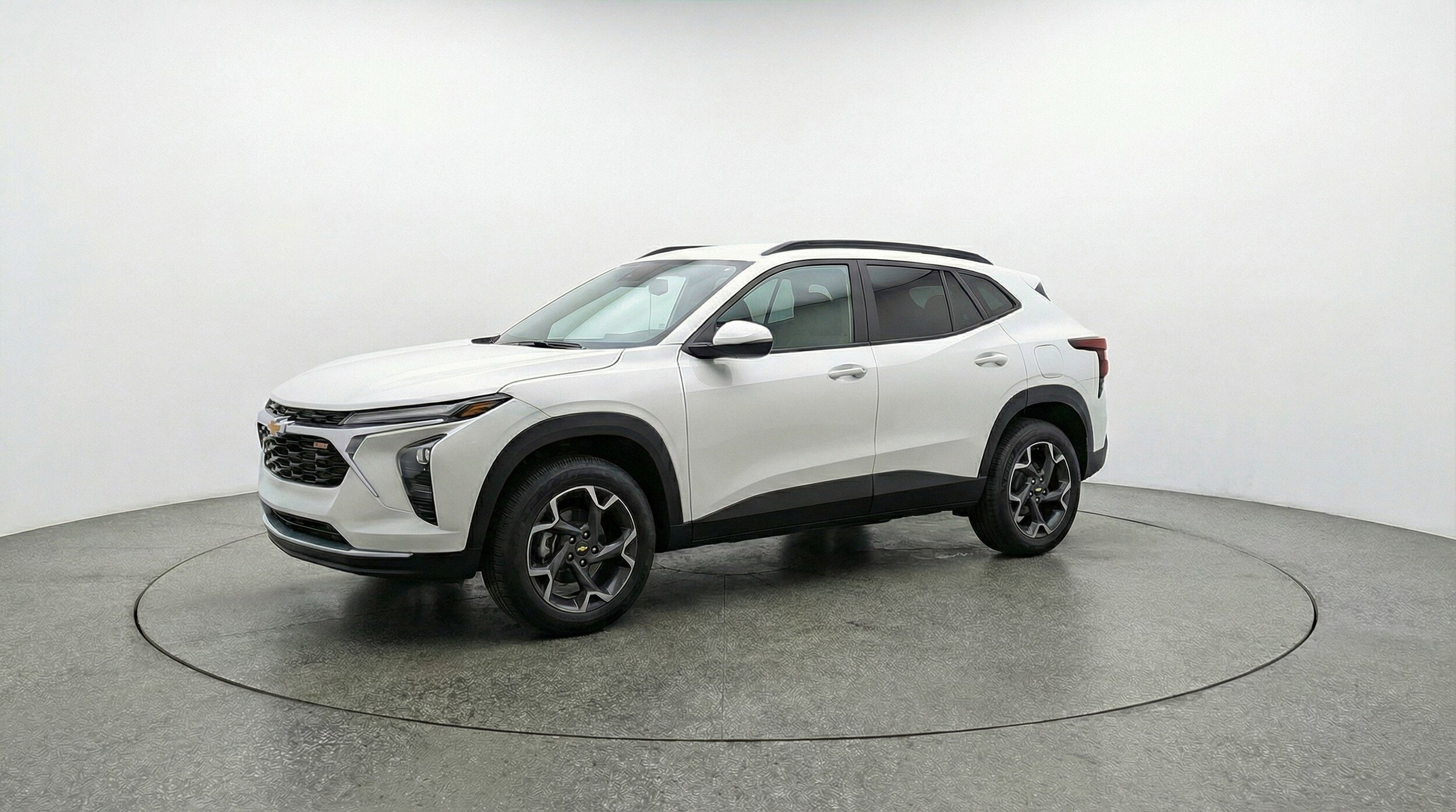 Thumbnail: 2025 Chevrolet Trax - 3