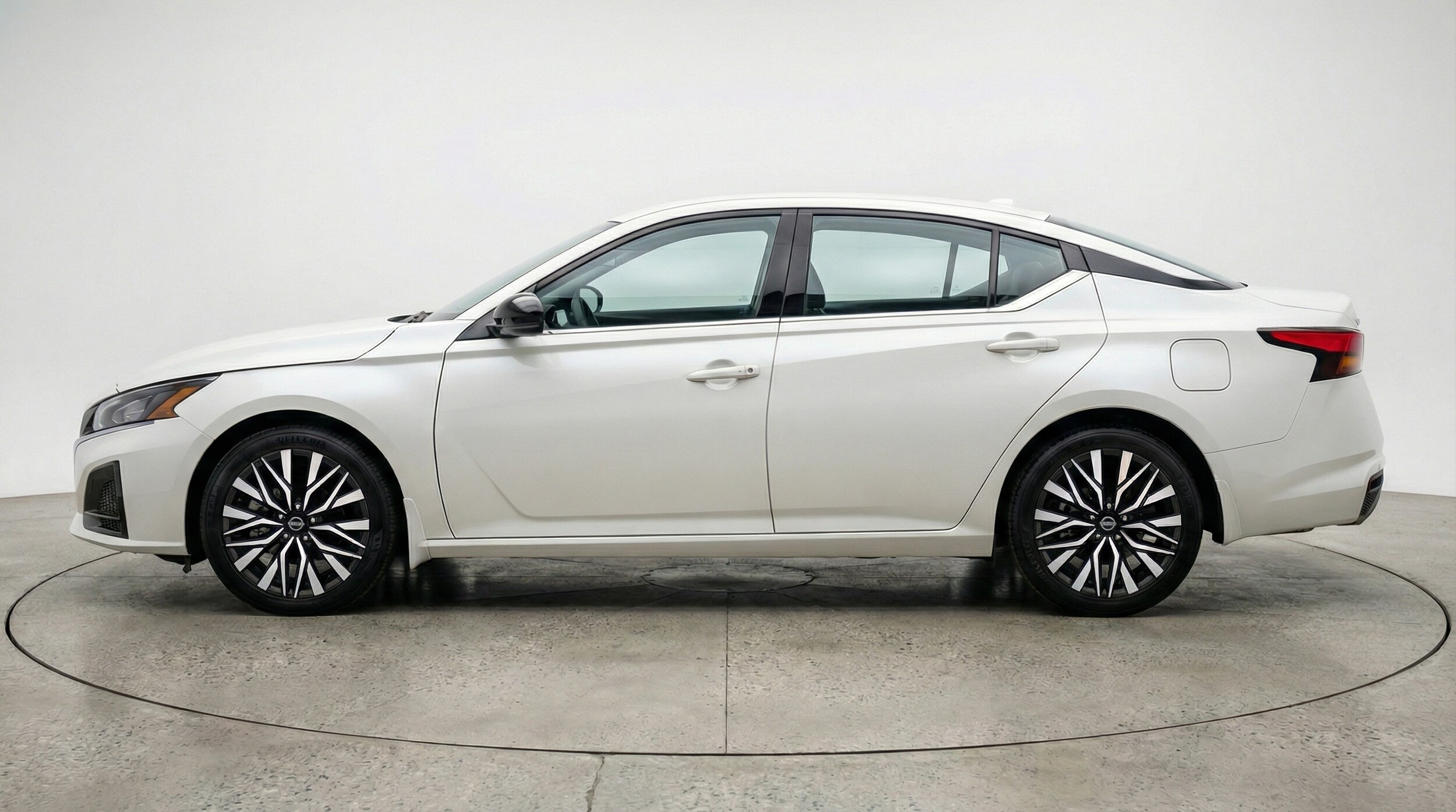 Thumbnail: 2025 Nissan Altima - 4