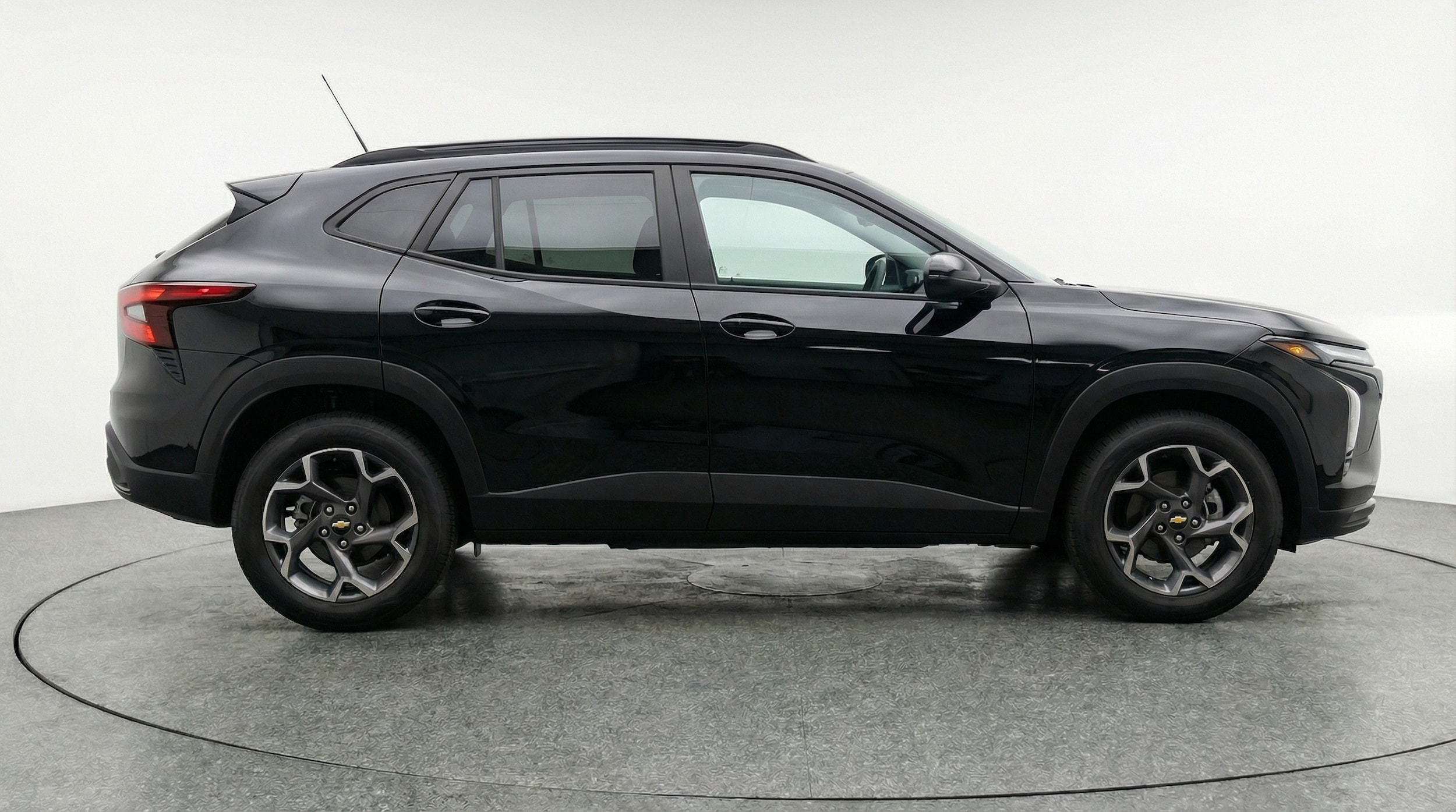 Thumbnail: 2025 Chevrolet Trax - 8