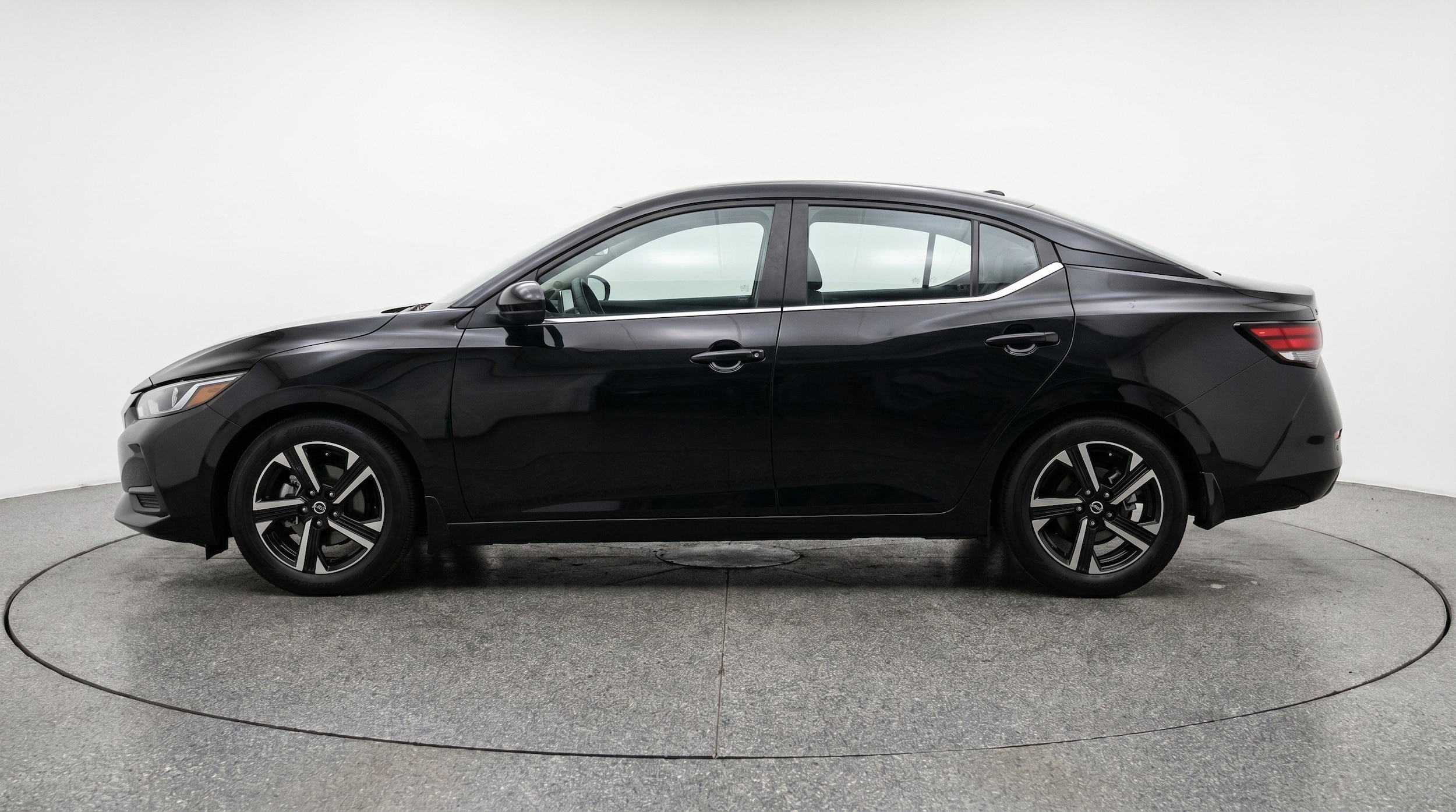 Thumbnail: 2025 Nissan Sentra - 5