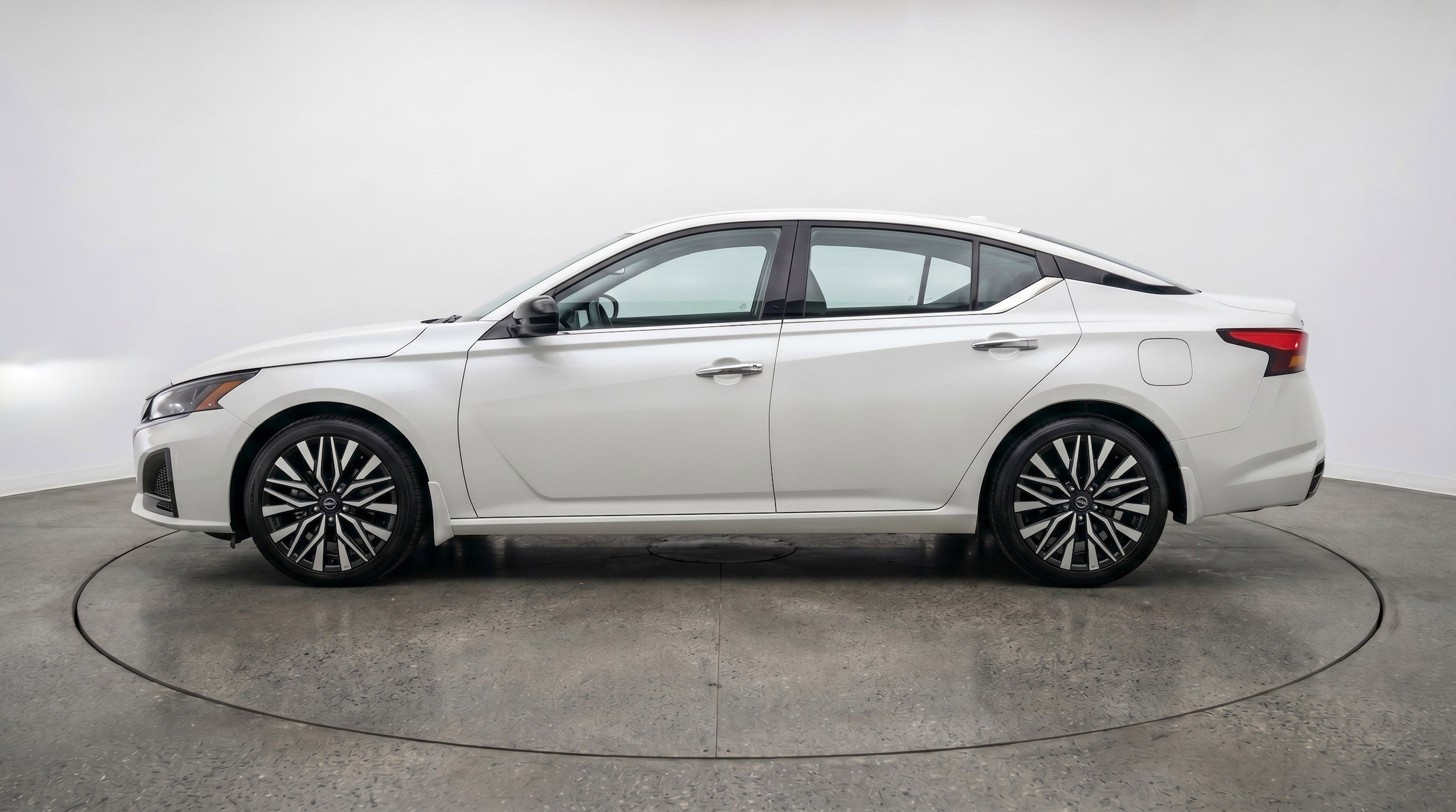 Thumbnail: 2025 Nissan Altima - 5