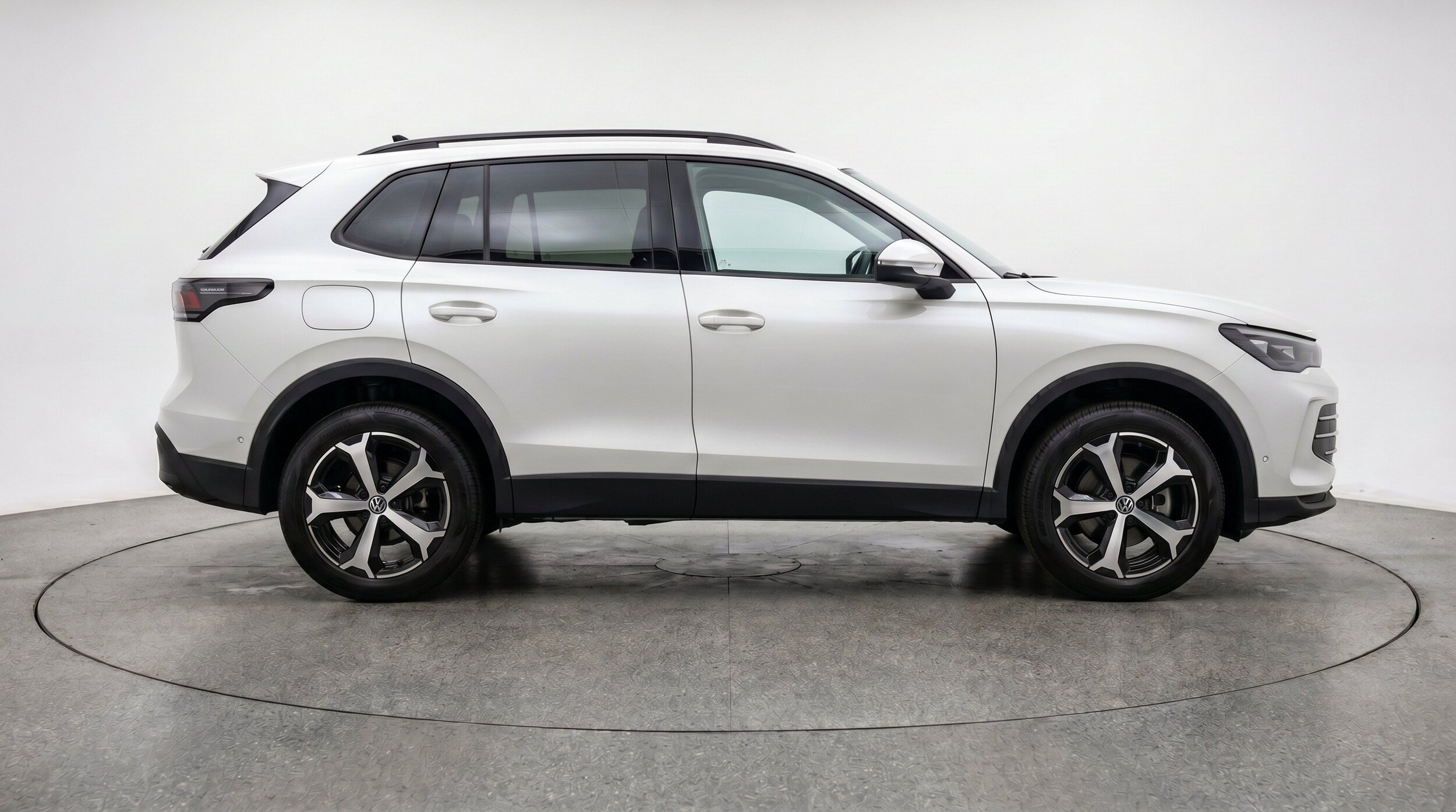 Thumbnail: 2026 Volkswagen Tiguan - 11
