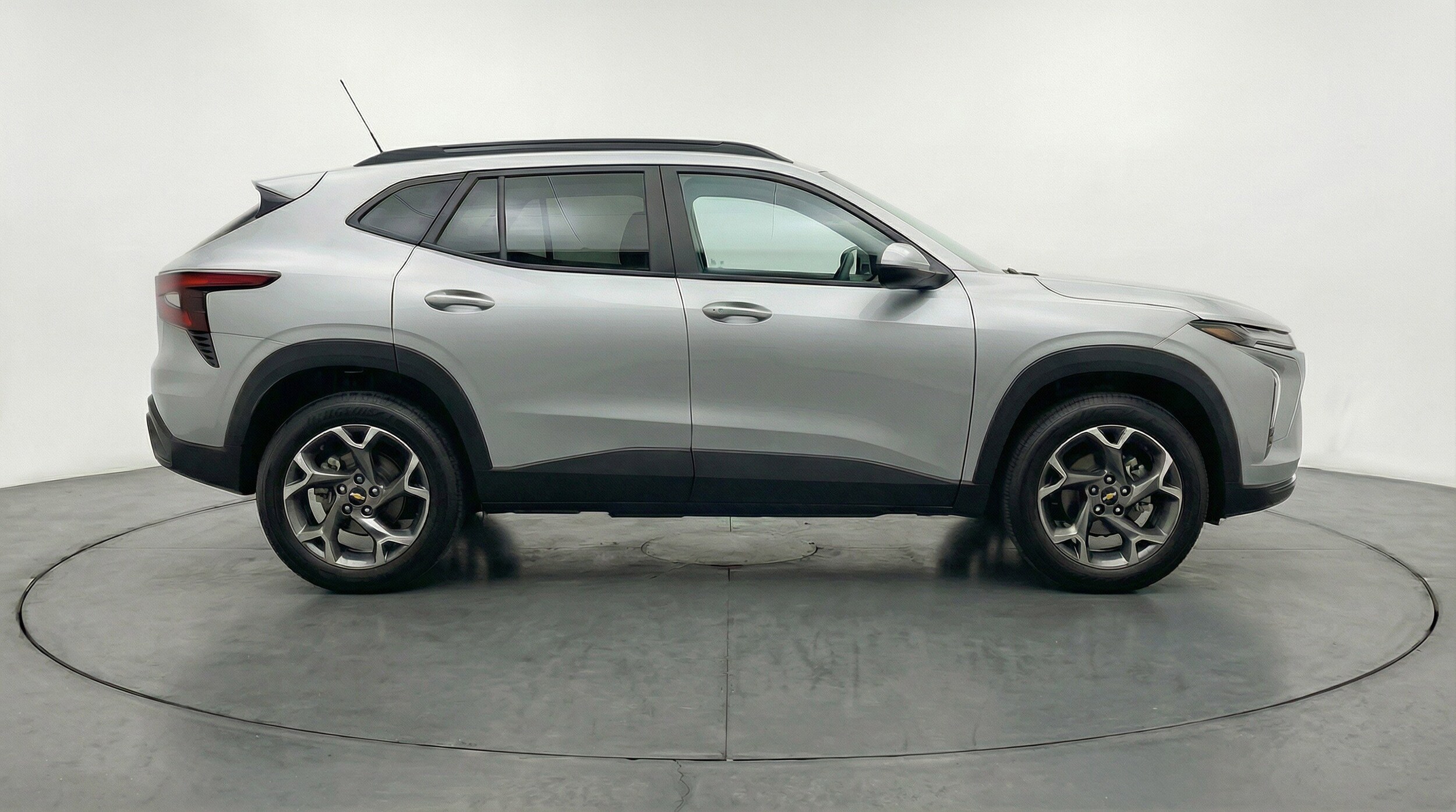 Thumbnail: 2025 Chevrolet Trax - 11