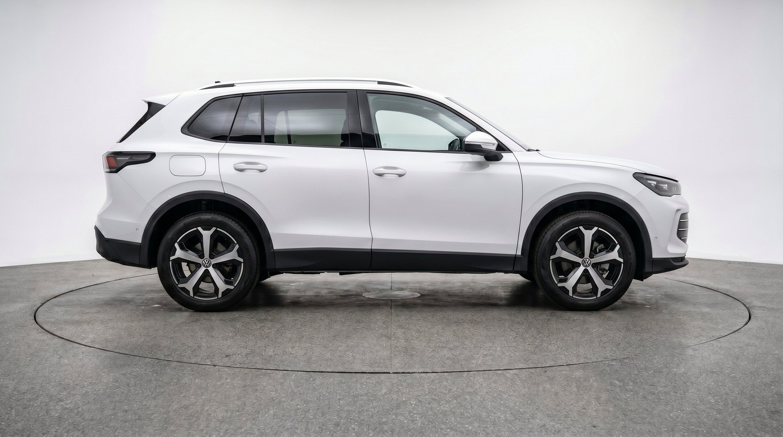 Thumbnail: 2026 Volkswagen Tiguan - 11
