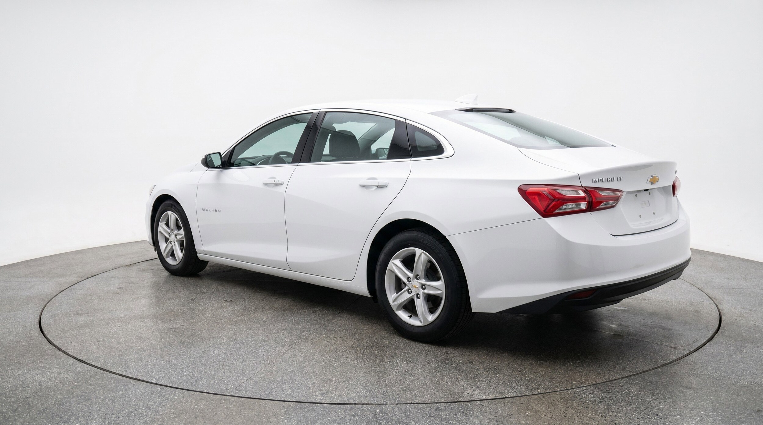 Thumbnail: 2023 Chevrolet Malibu - 6