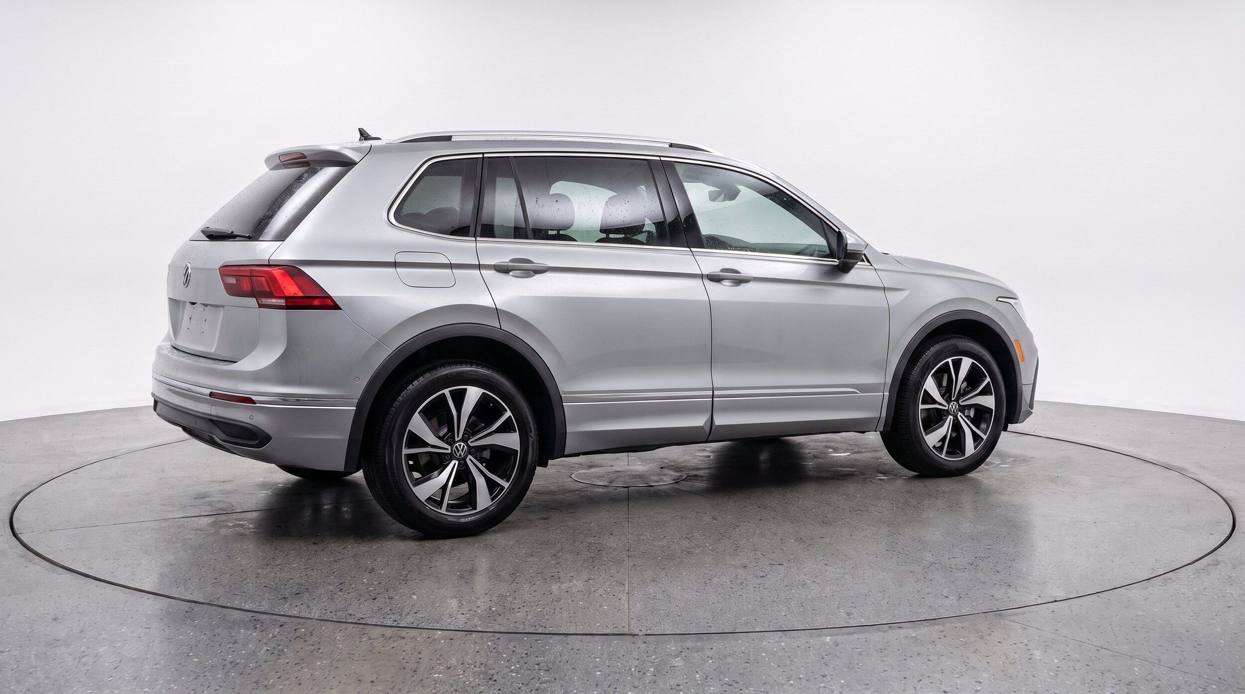 Thumbnail: 2026 Volkswagen Tiguan - 9