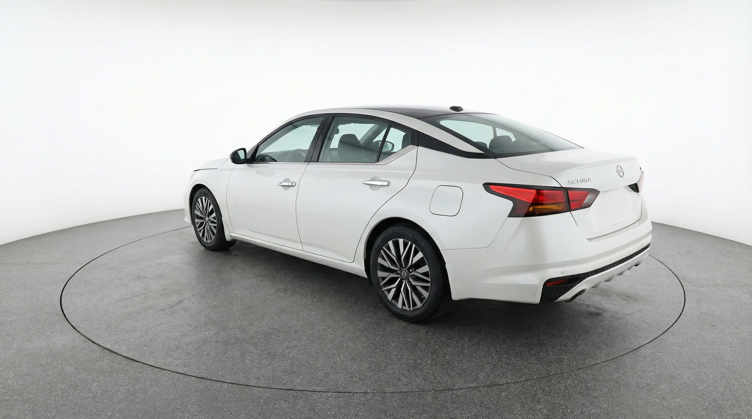 Thumbnail: 2025 Nissan Altima - 5