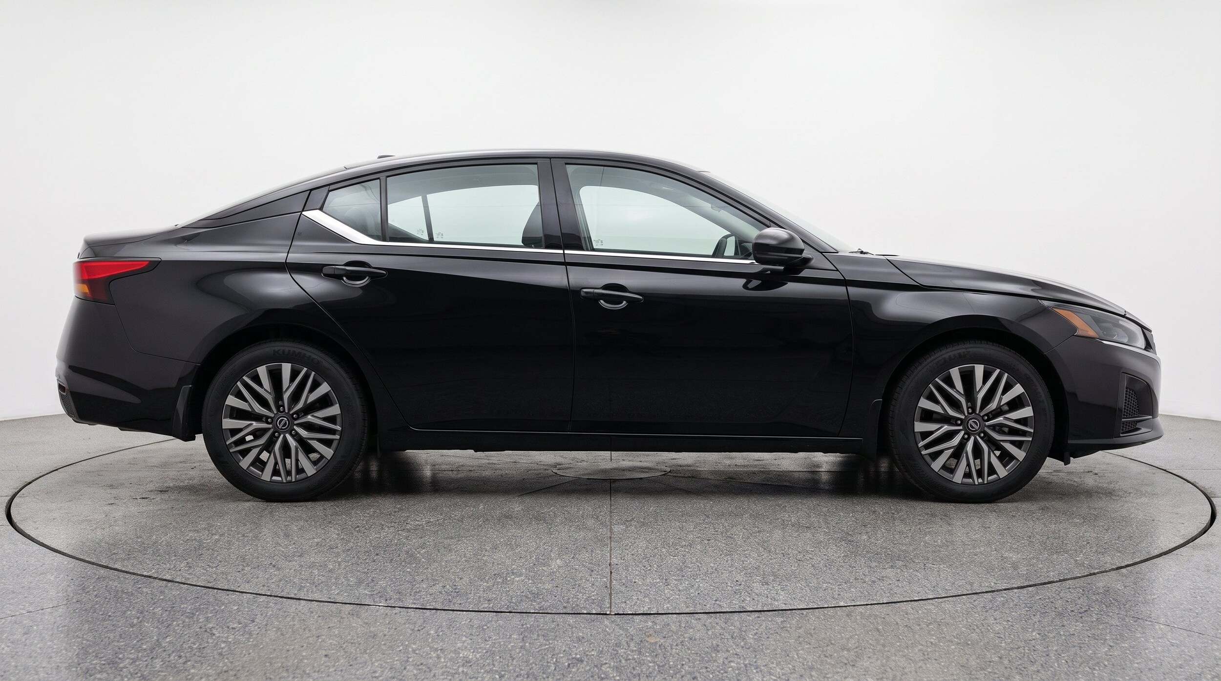 Thumbnail: 2025 Nissan Altima - 10
