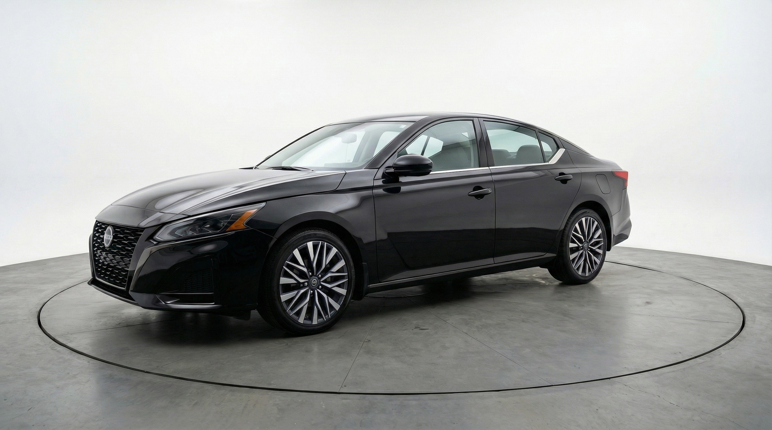 Thumbnail: 2025 Nissan Altima - 3