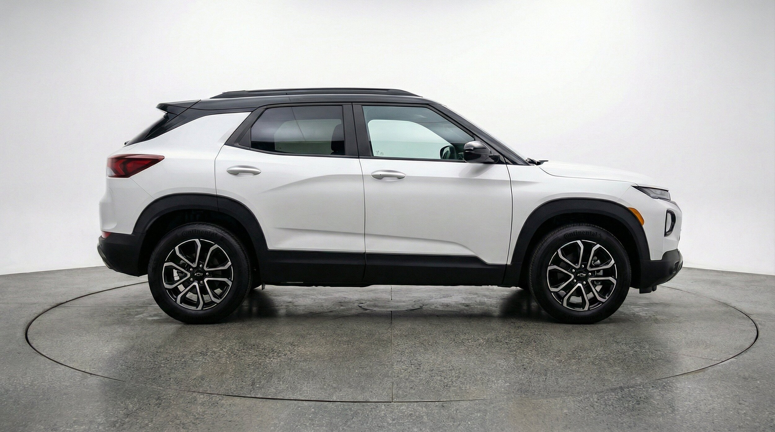 Thumbnail: 2025 Chevrolet TrailBlazer - 11