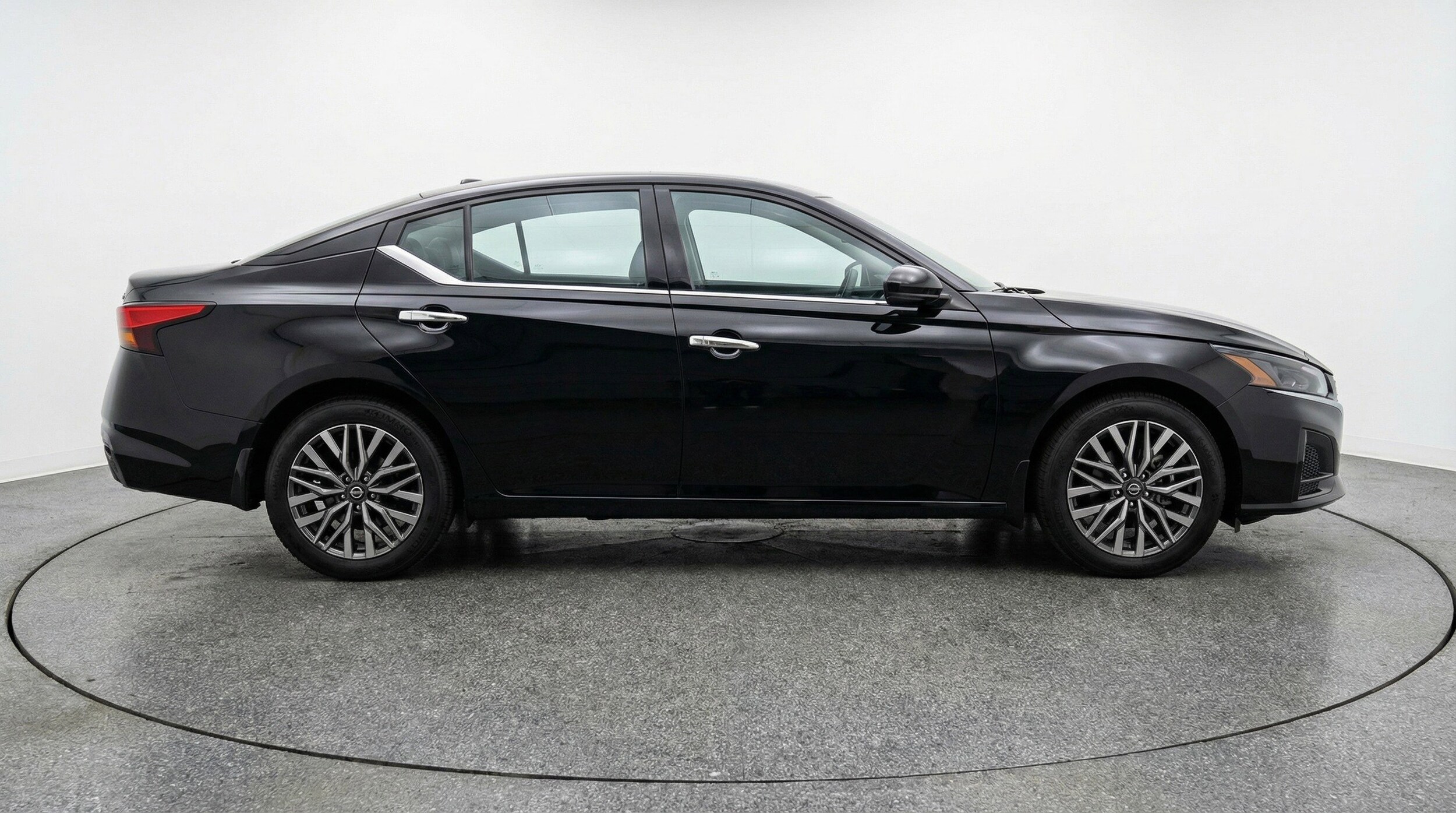 Thumbnail: 2025 Nissan Altima - 11