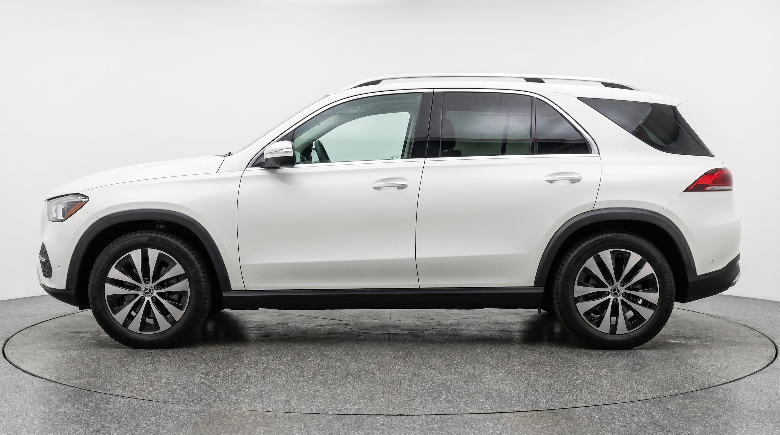 Thumbnail: 2026 Mercedes-Benz GLE - 5