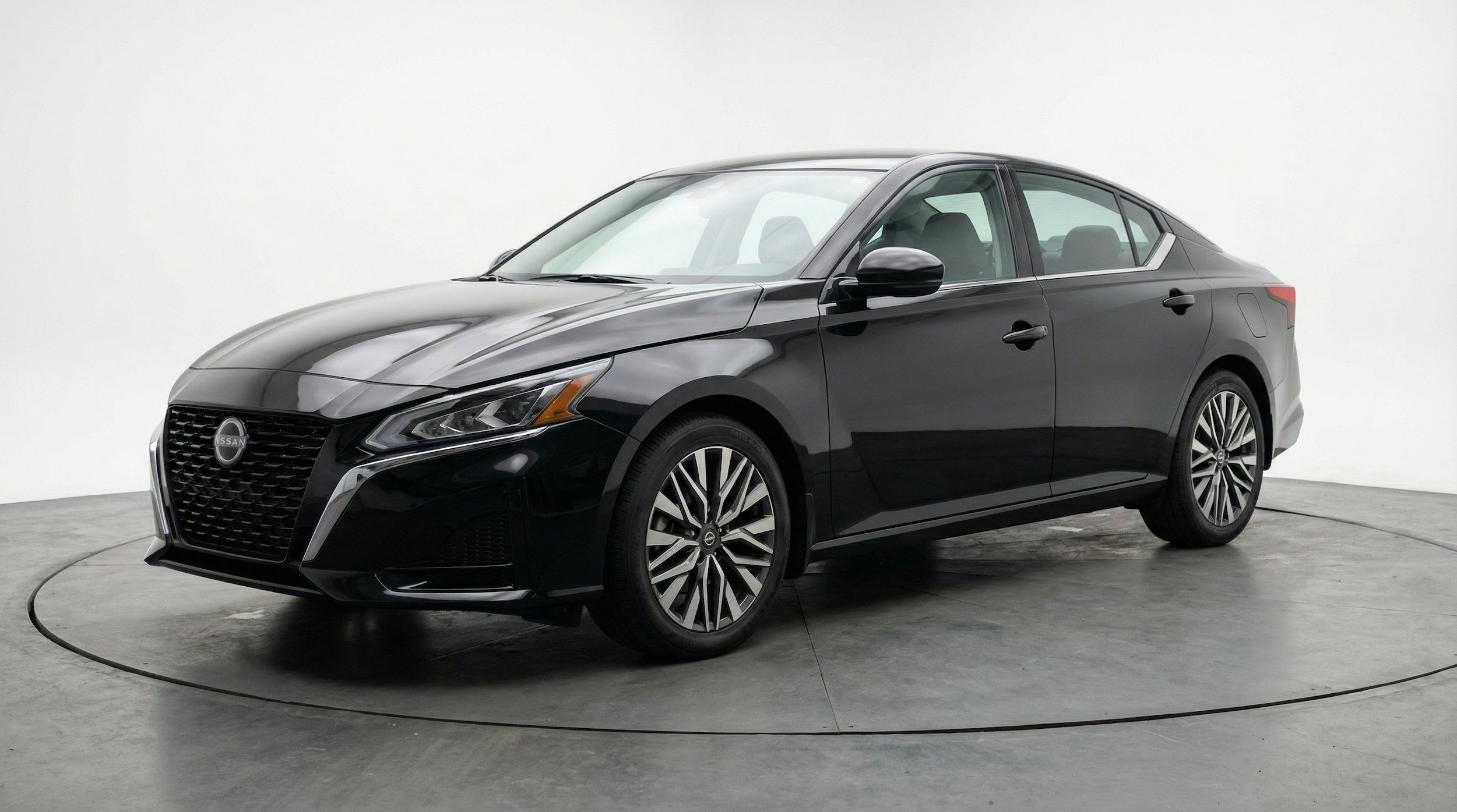 Thumbnail: 2025 Nissan Altima - 3