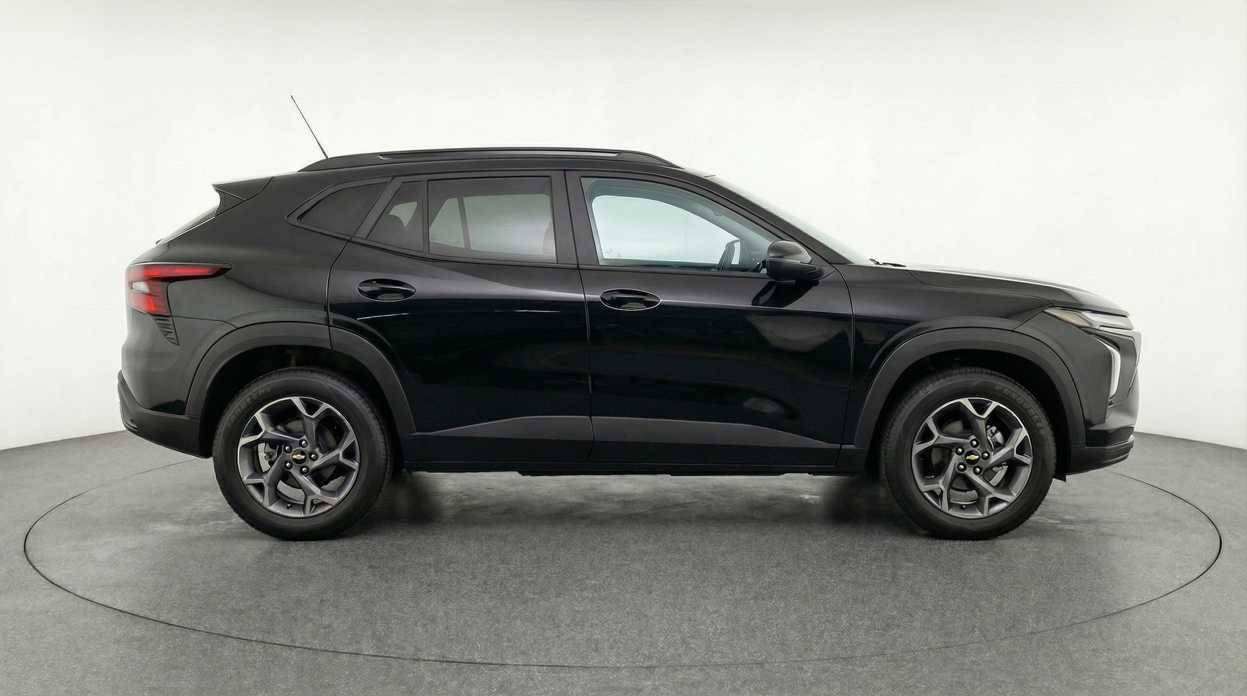 Thumbnail: 2025 Chevrolet Trax - 8