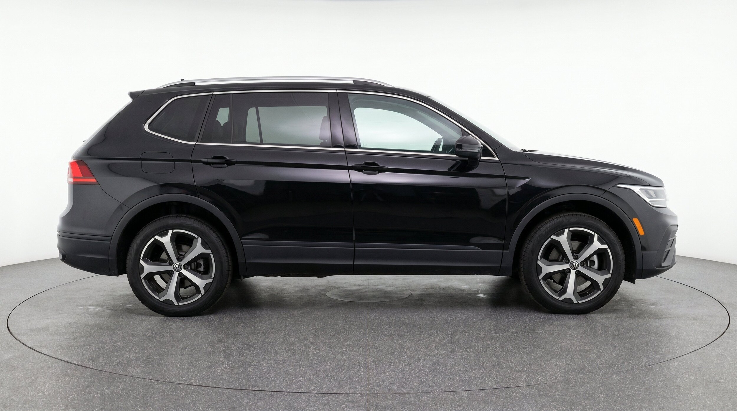 Thumbnail: 2026 Volkswagen Tiguan - 11