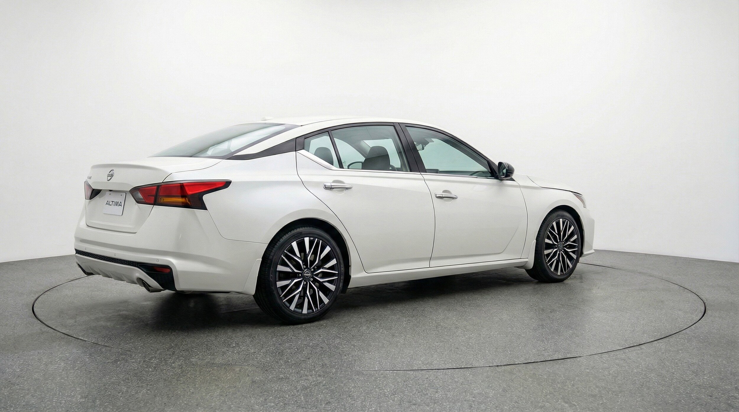 Thumbnail: 2025 Nissan Altima - 9