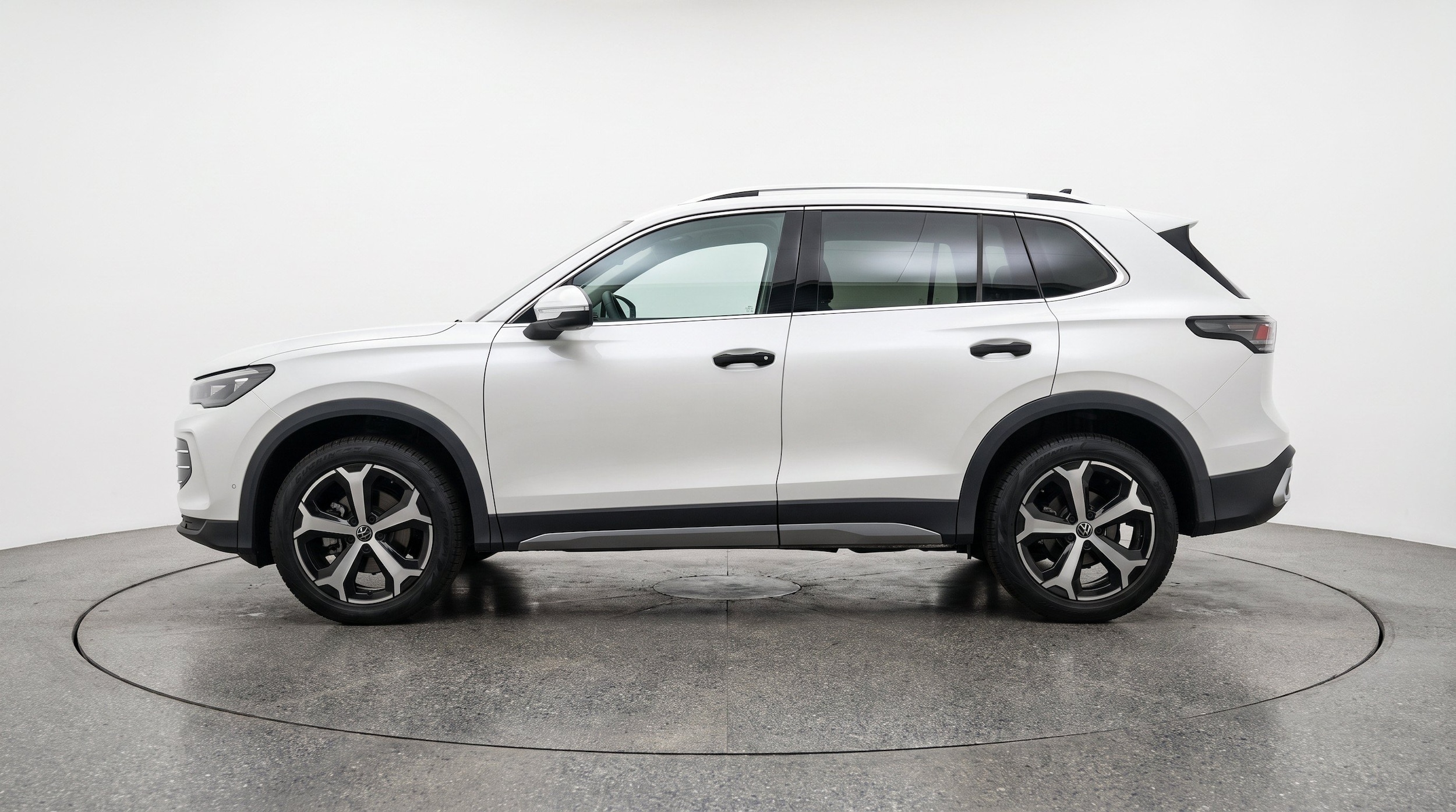 Thumbnail: 2026 Volkswagen Tiguan - 5