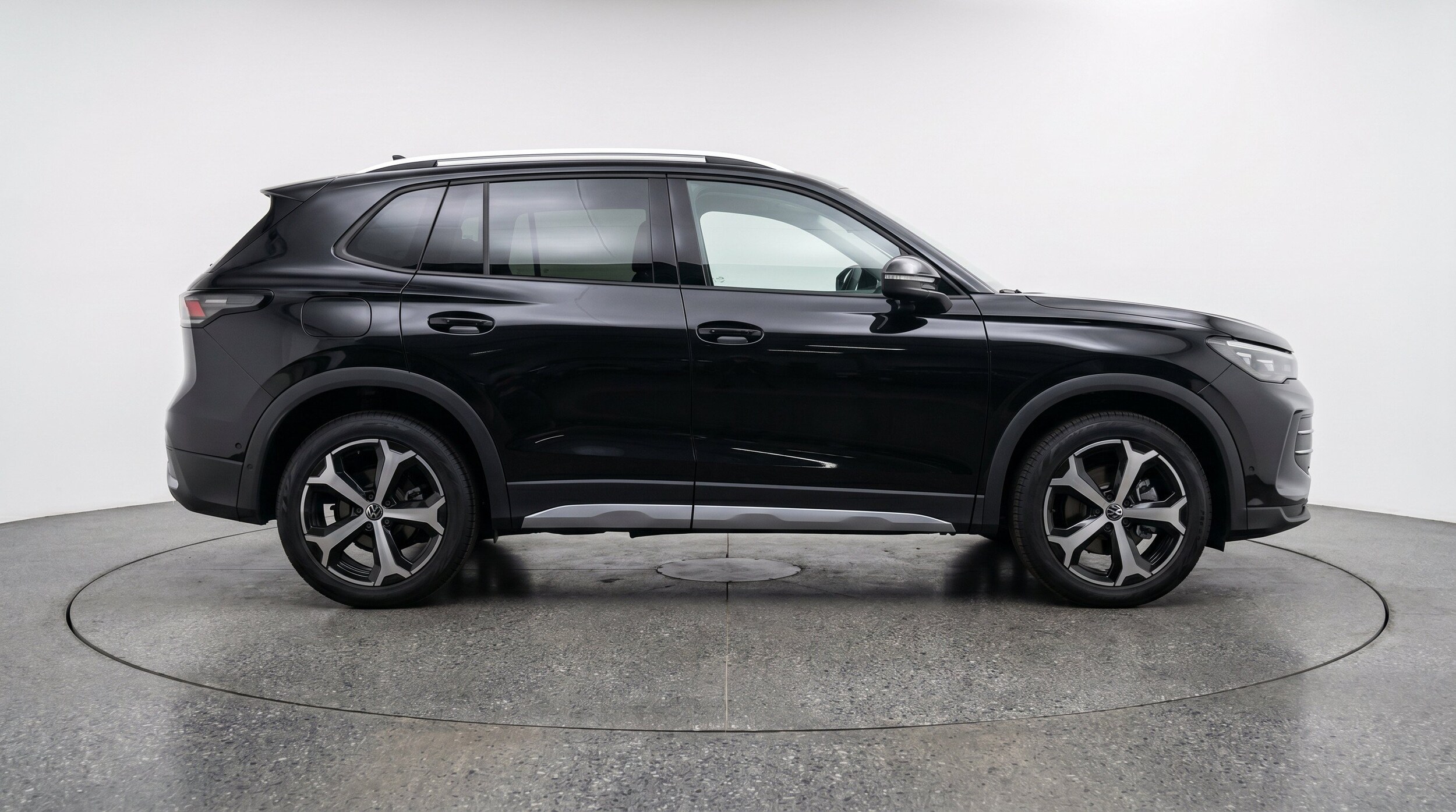Thumbnail: 2026 Volkswagen Tiguan - 11