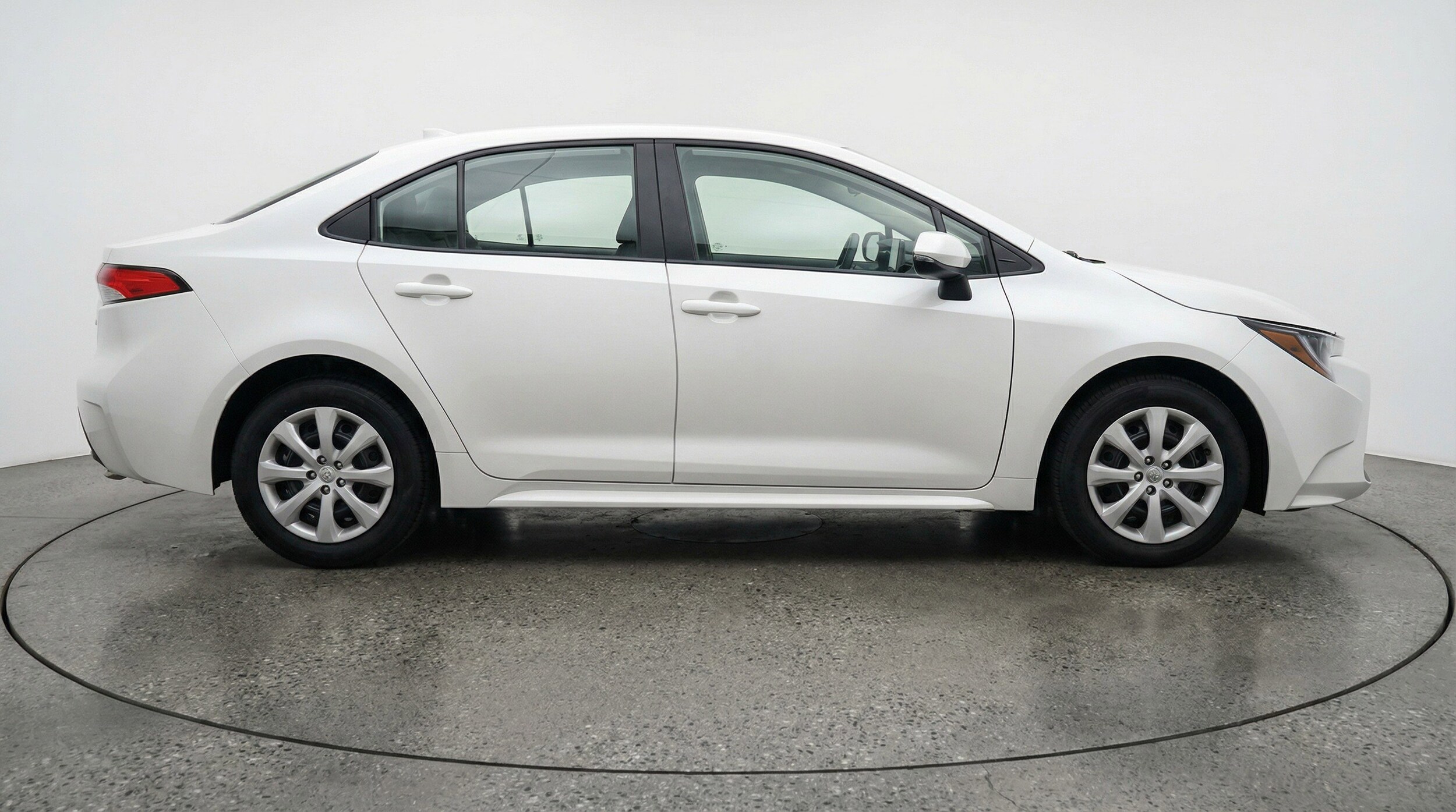 Thumbnail: 2025 Toyota Corolla - 11