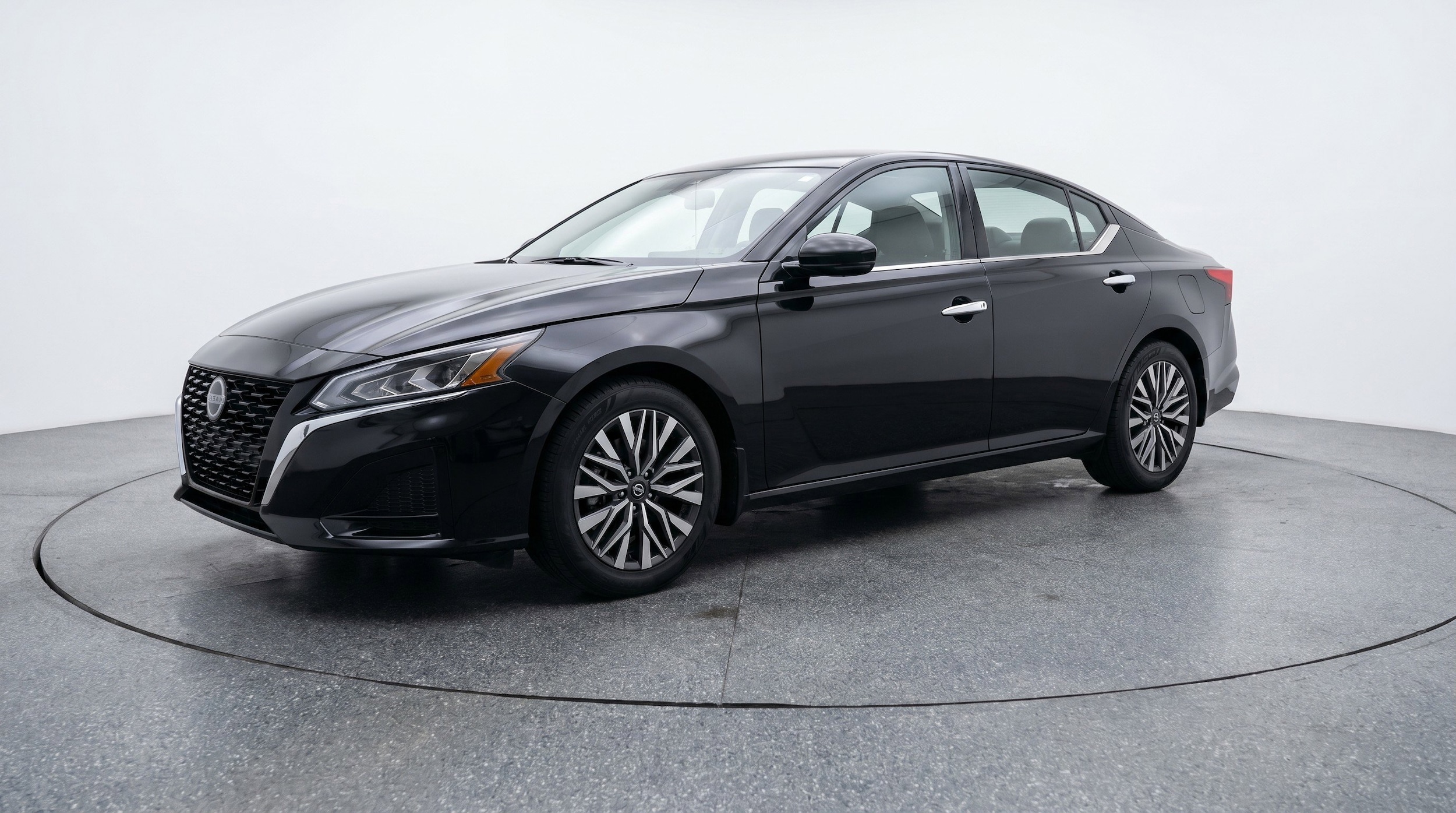 Thumbnail: 2025 Nissan Altima - 3