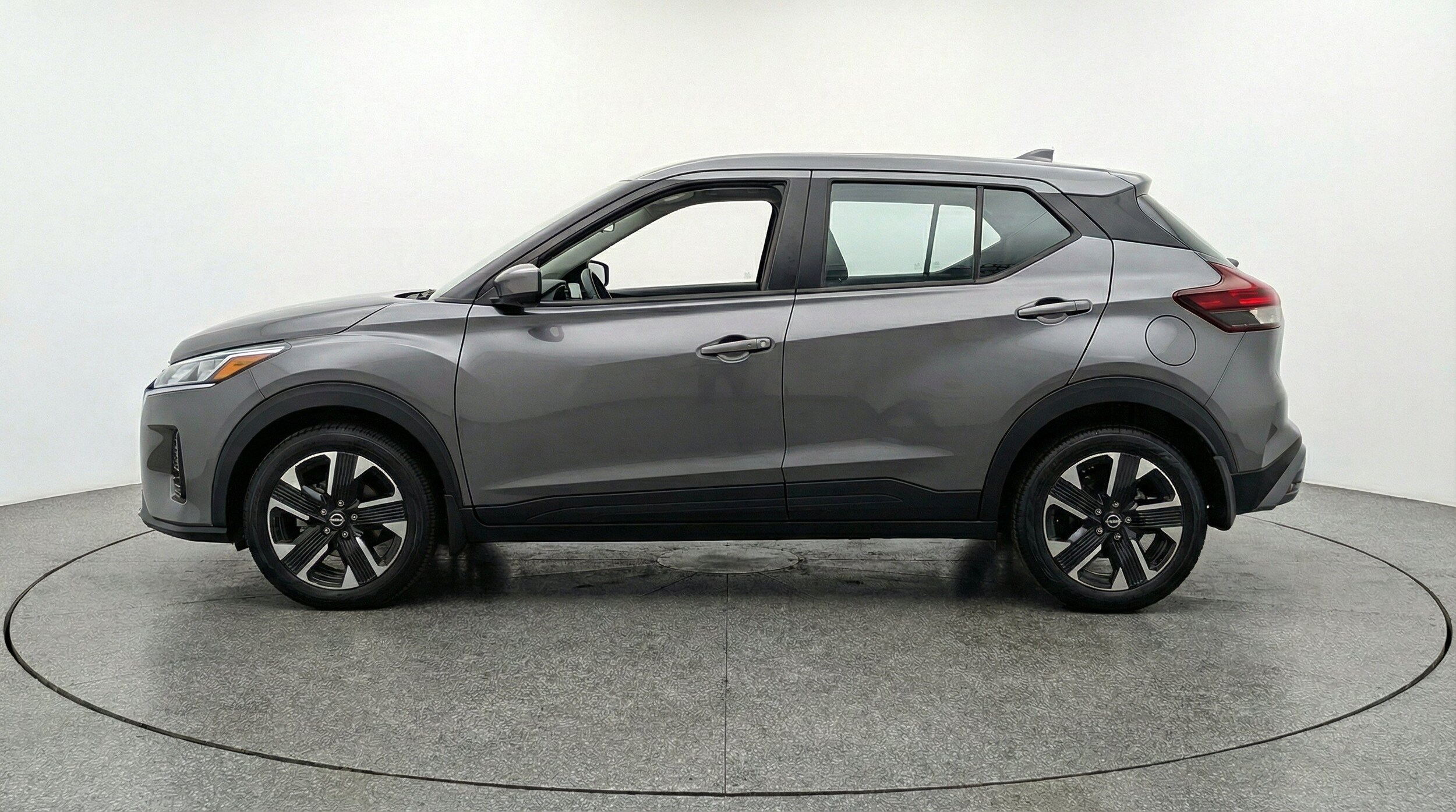 Thumbnail: 2026 Nissan Kicks - 5