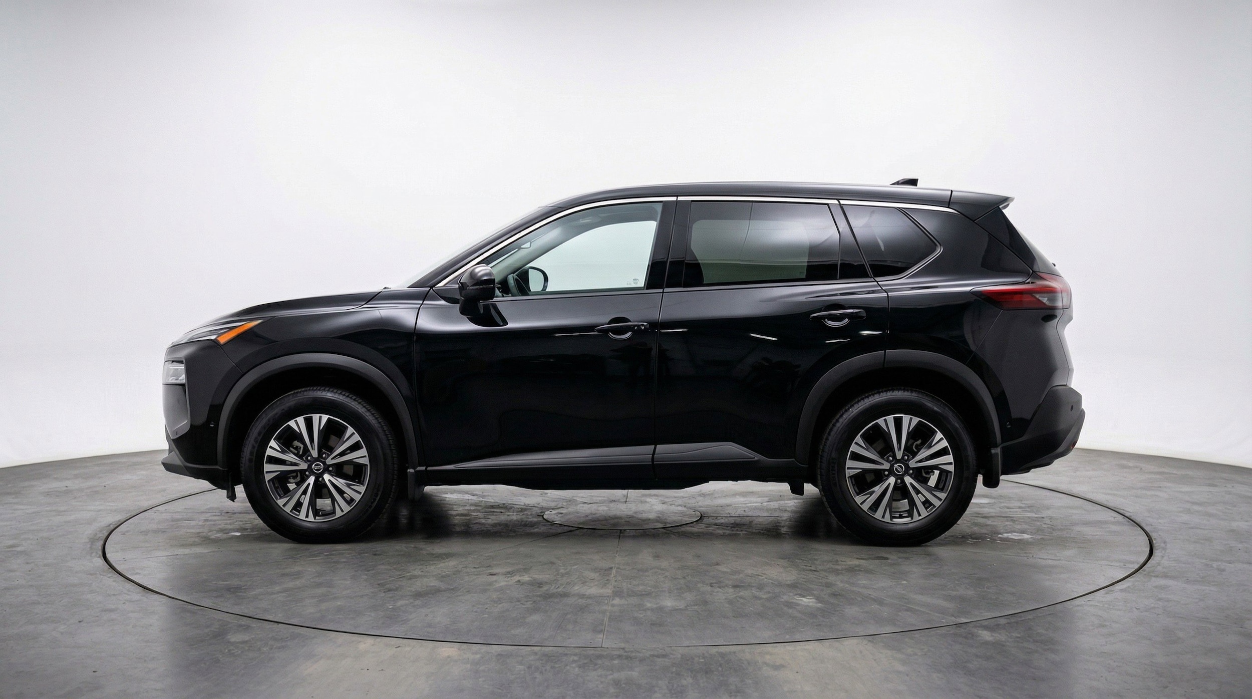 Thumbnail: 2023 Nissan Rogue - 5