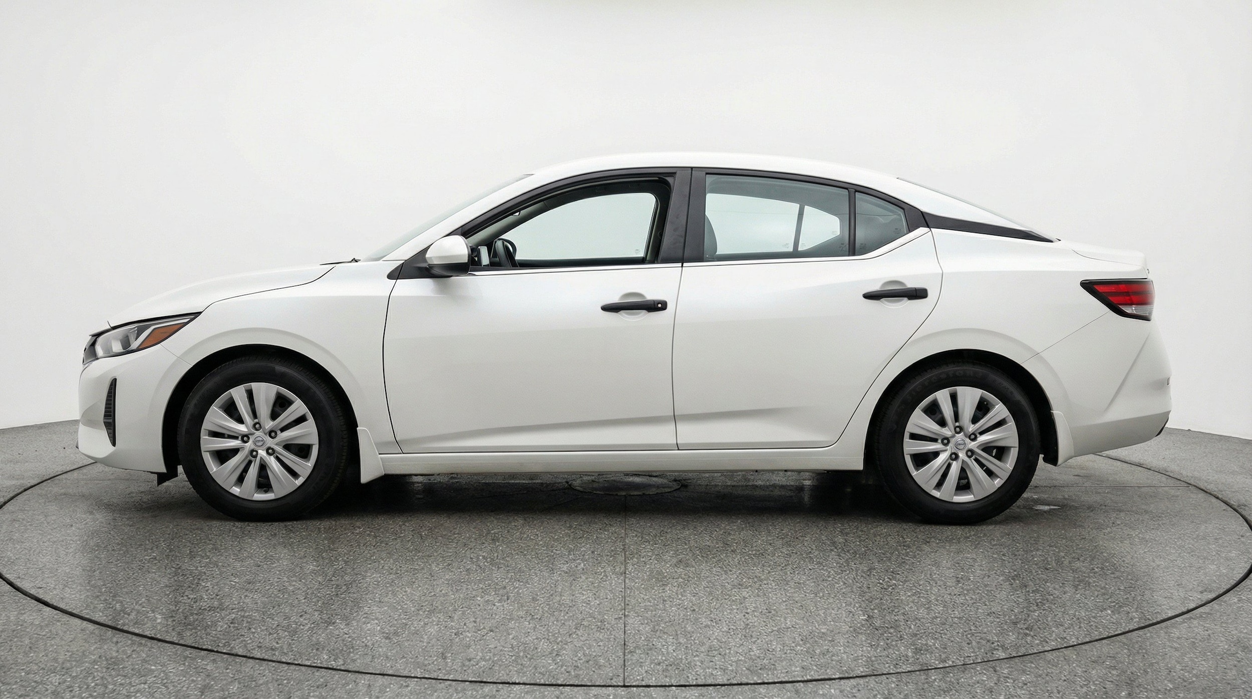 Thumbnail: 2025 Nissan Sentra - 5