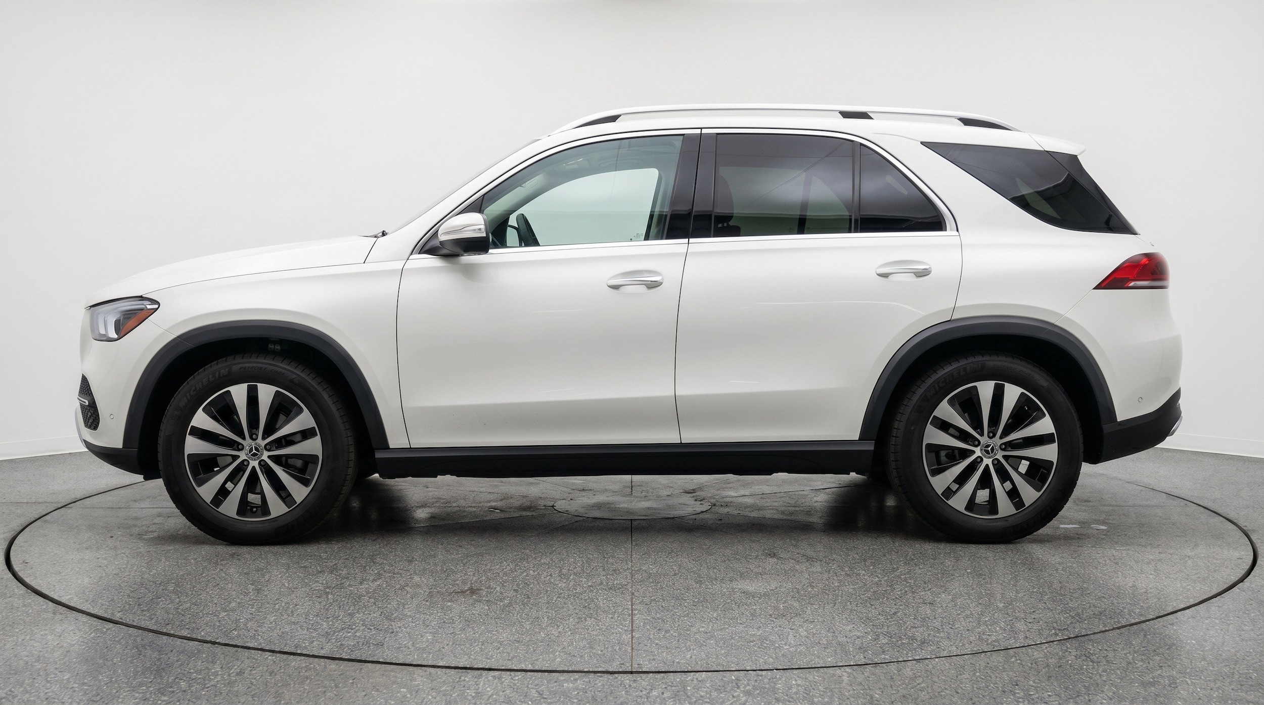 Thumbnail: 2026 Mercedes-Benz GLE - 5
