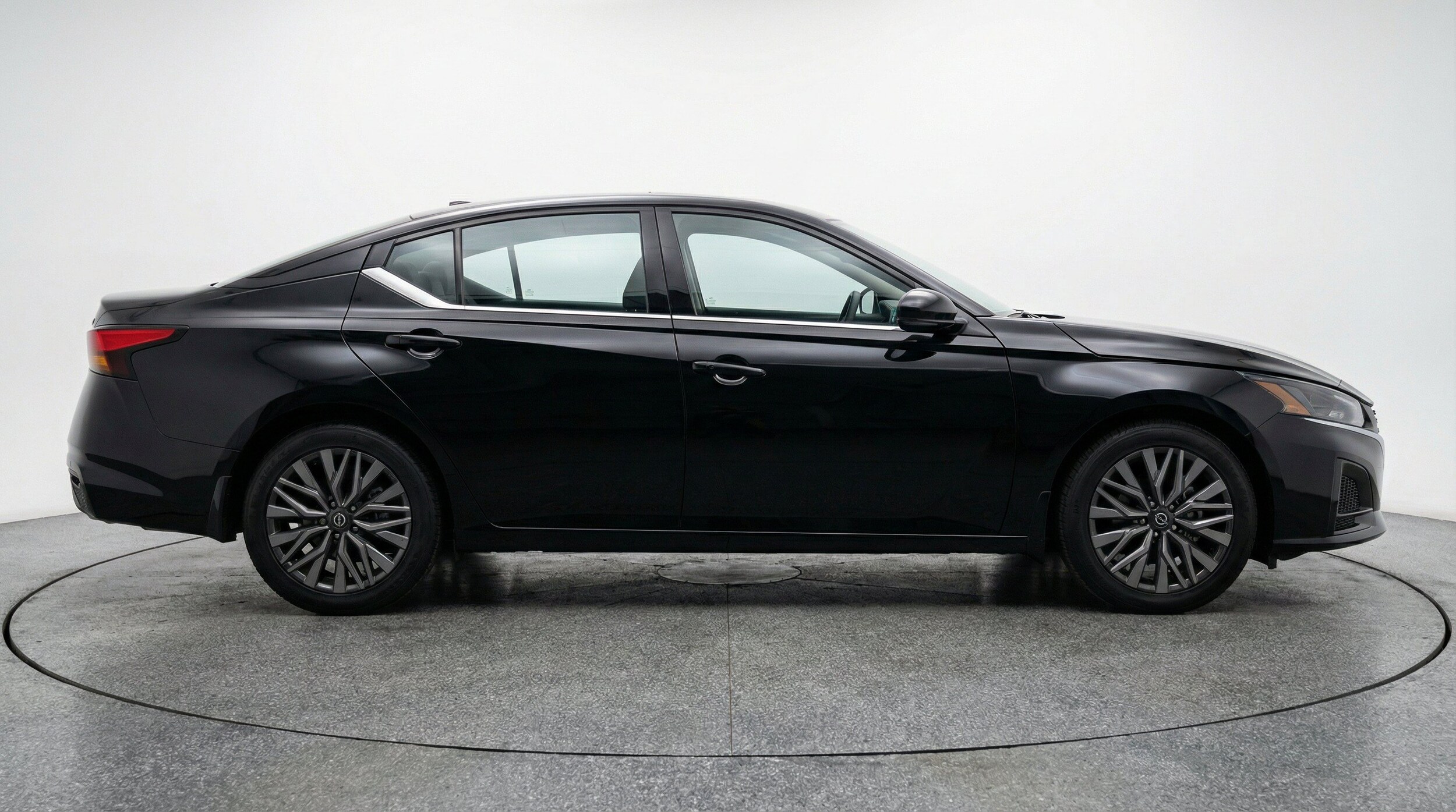 Thumbnail: 2025 Nissan Altima - 11