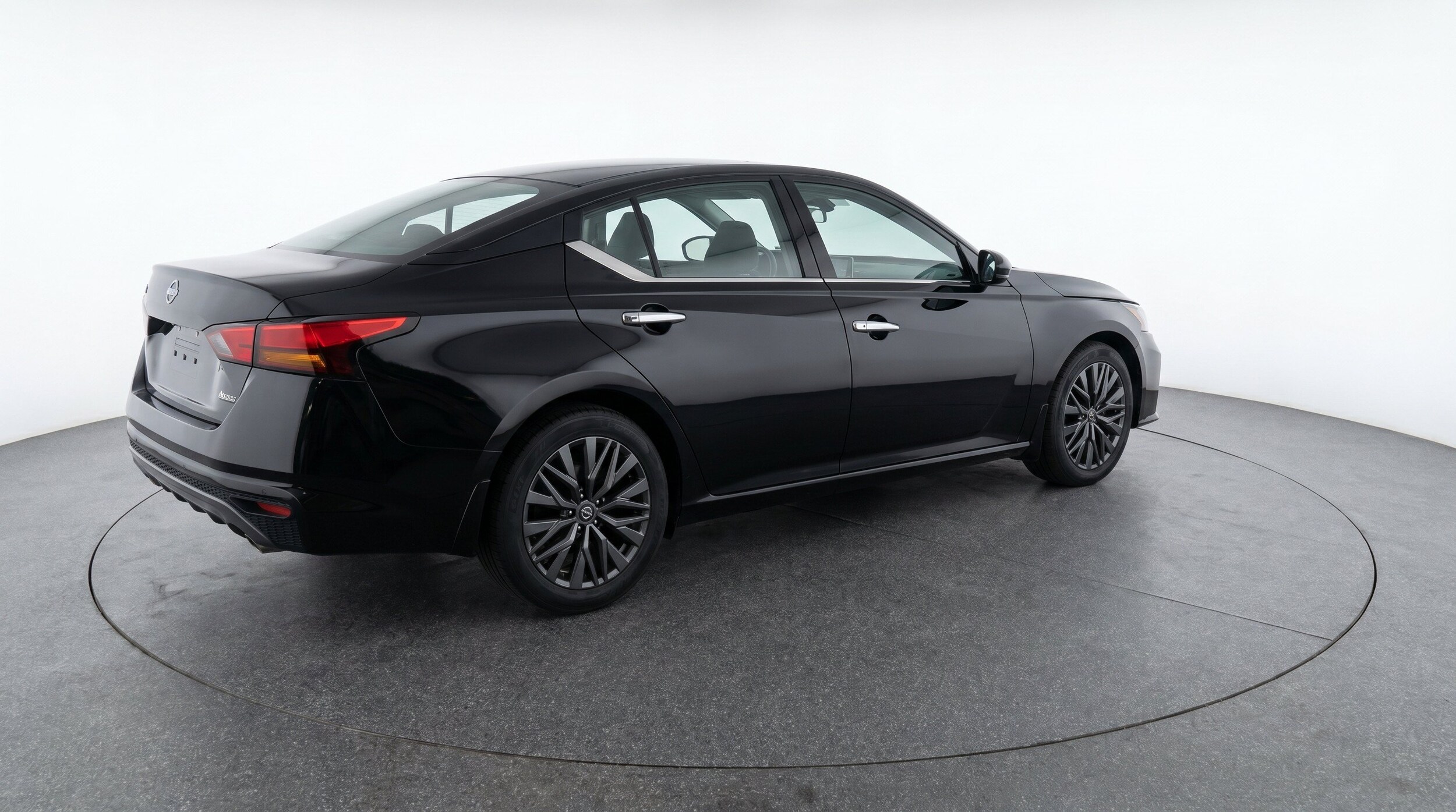 Thumbnail: 2025 Nissan Altima - 9
