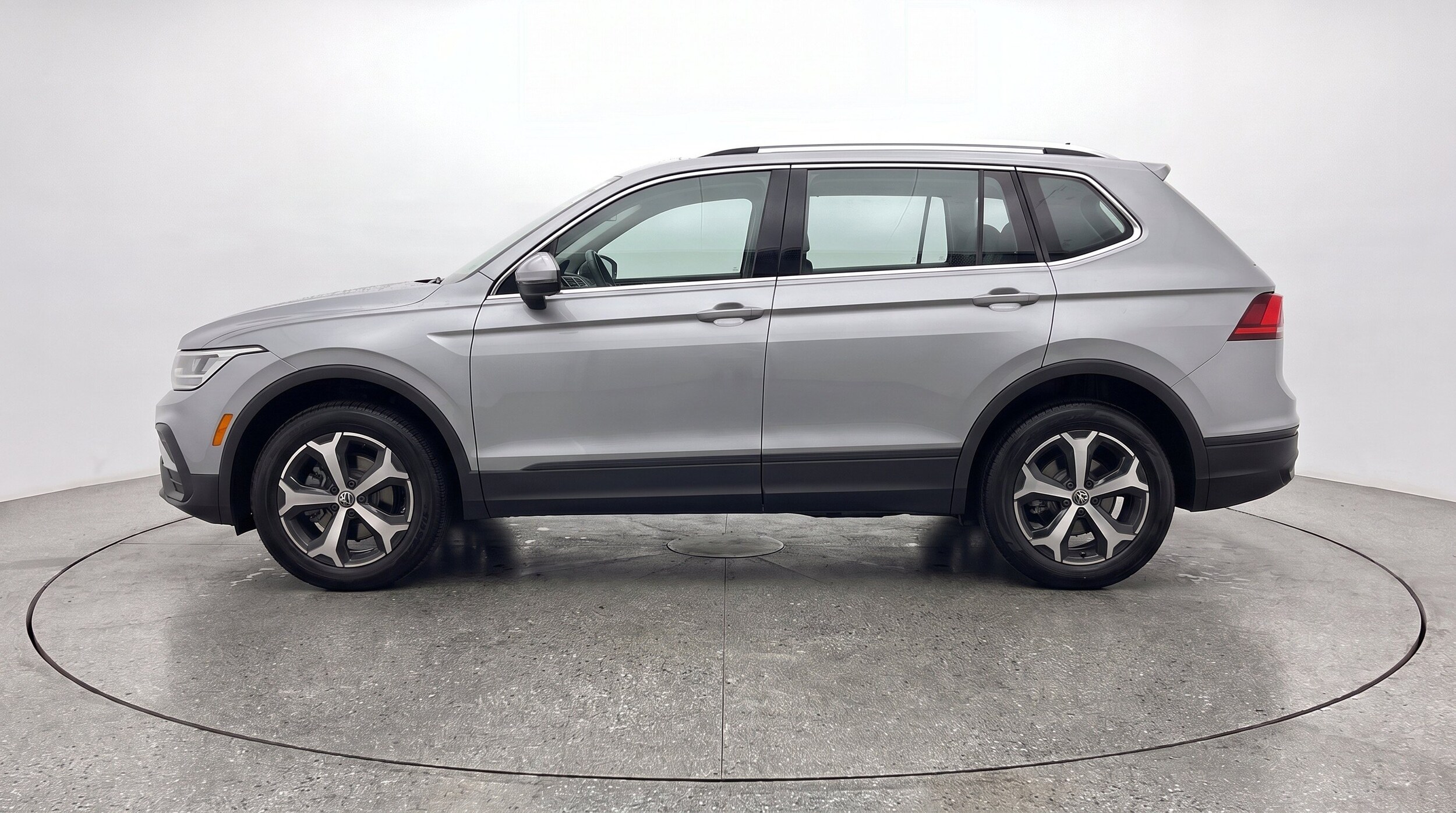 Thumbnail: 2026 Volkswagen Tiguan - 5