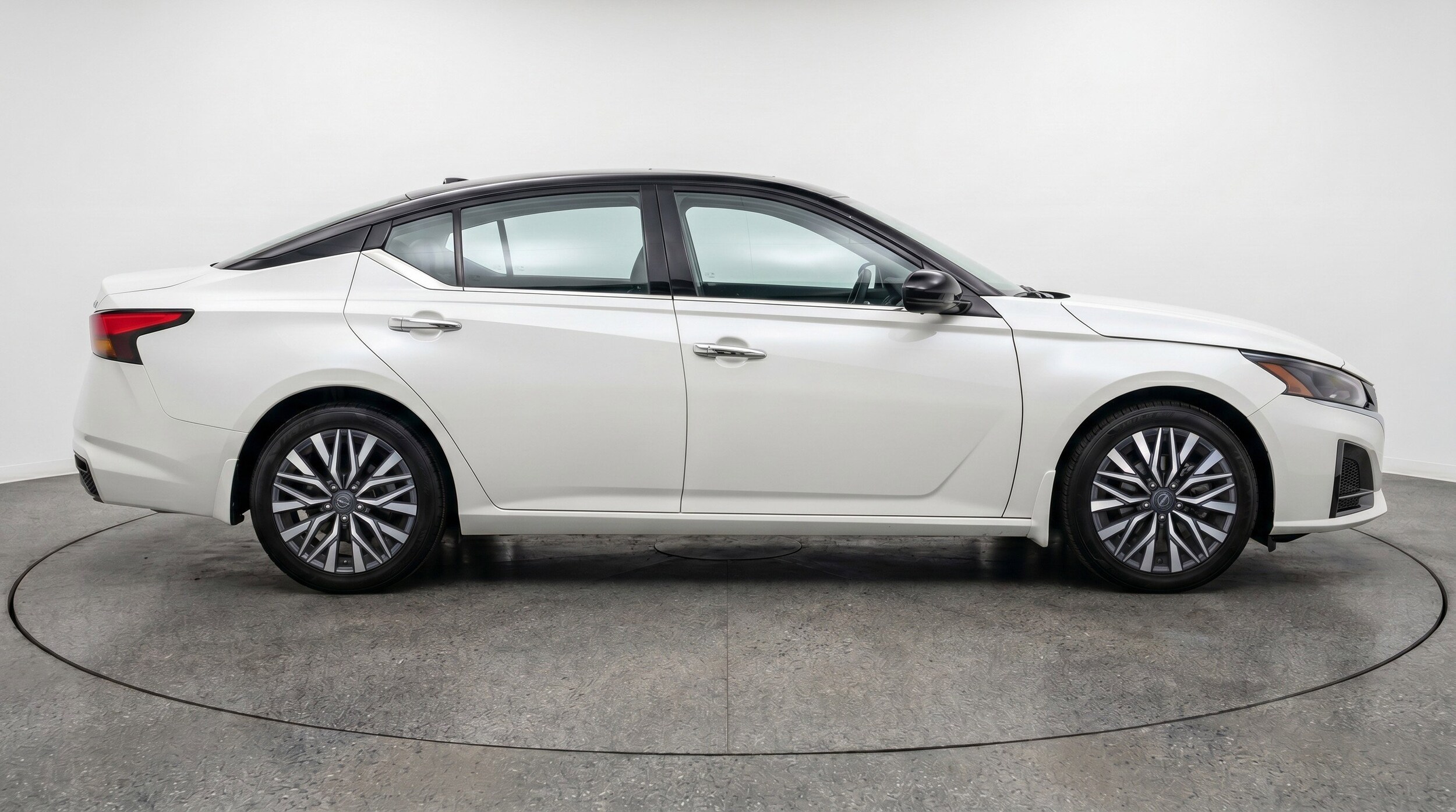 Thumbnail: 2025 Nissan Altima - 11