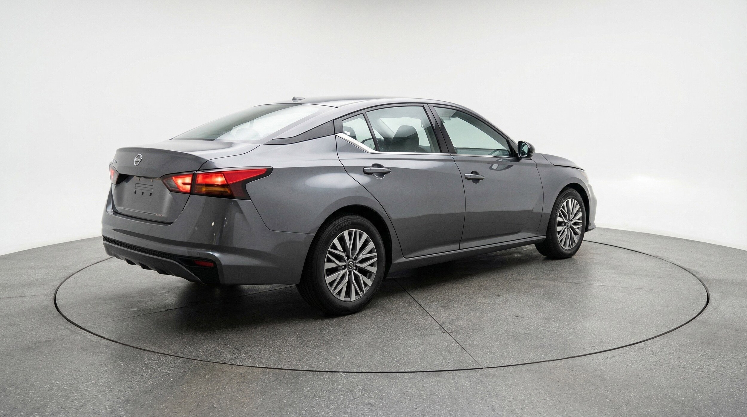 Thumbnail: 2025 Nissan Altima - 9