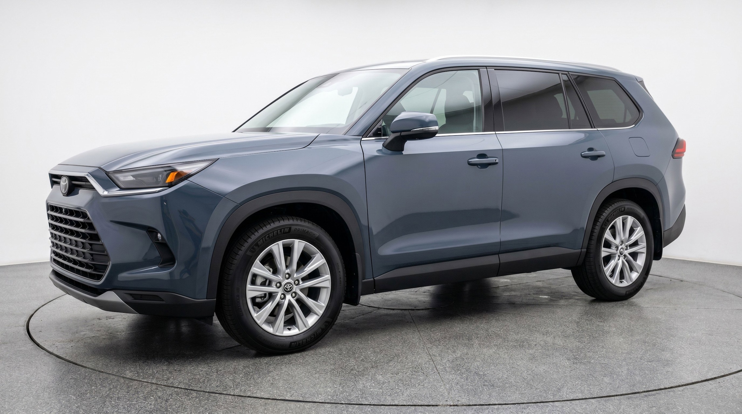 Thumbnail: 2025 Toyota Grand Highlander - 3
