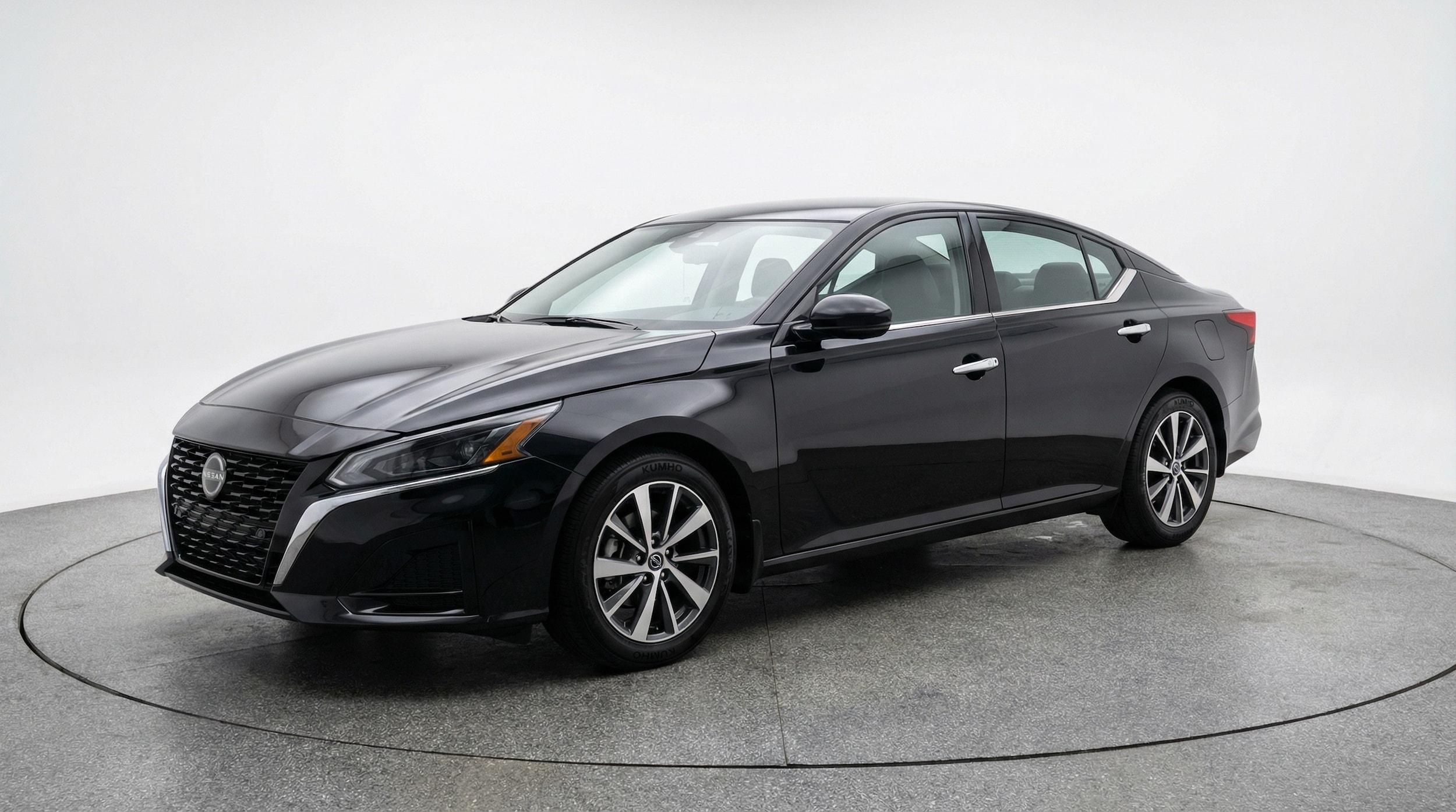 Thumbnail: 2025 Nissan Altima - 3