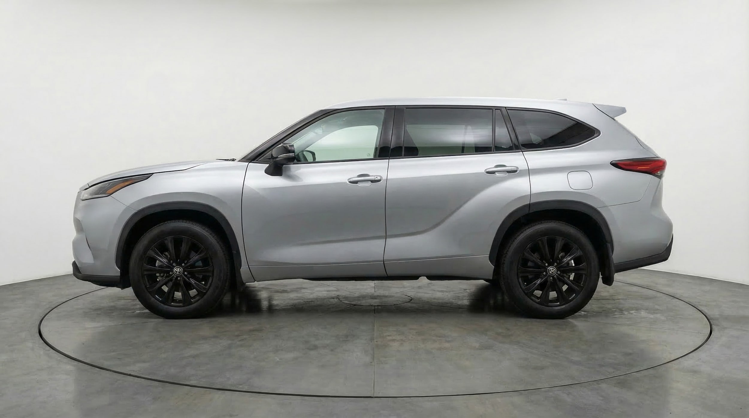 Thumbnail: 2025 Toyota Highlander - 4