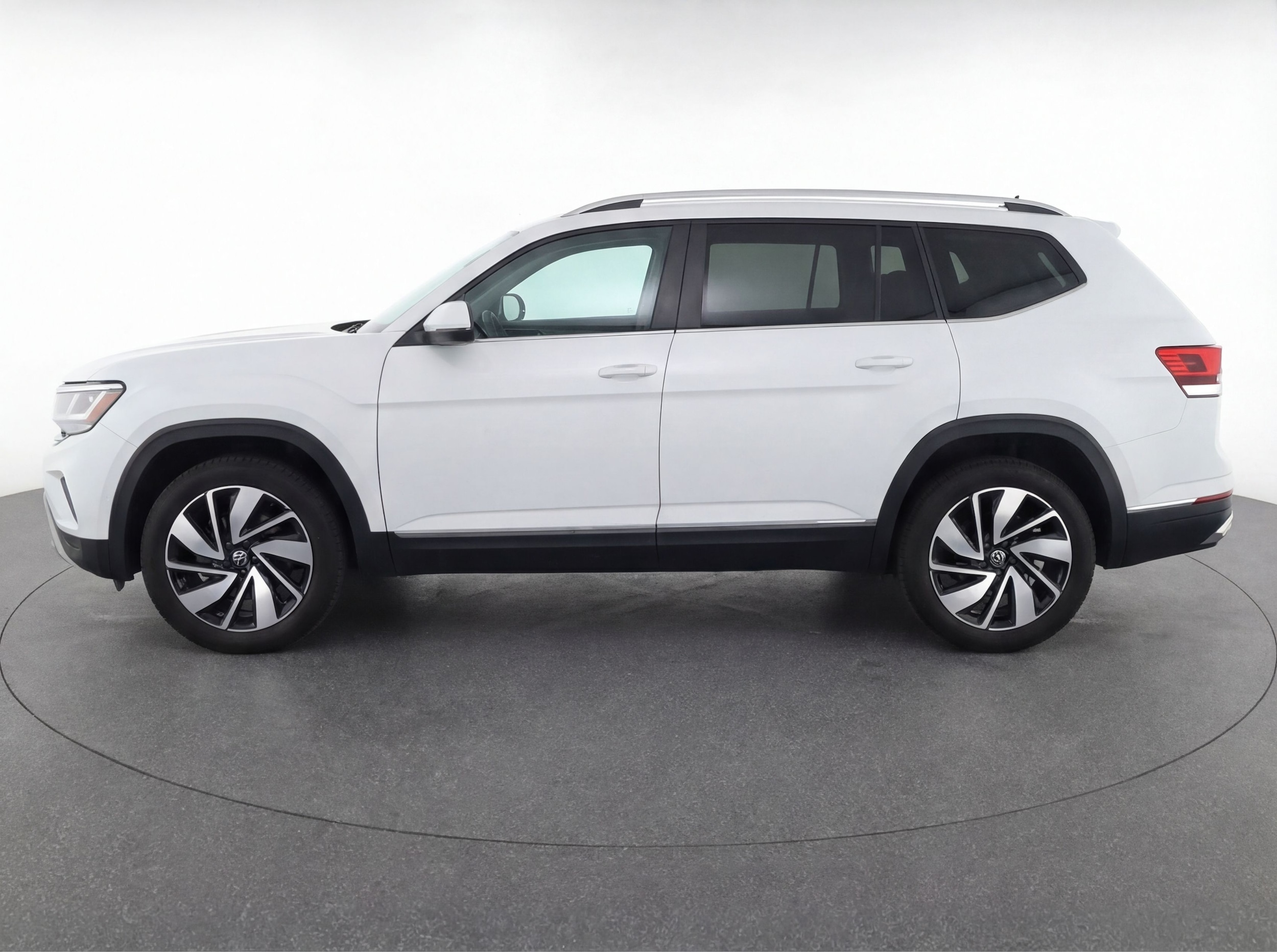Thumbnail: 2024 Volkswagen Atlas - 4