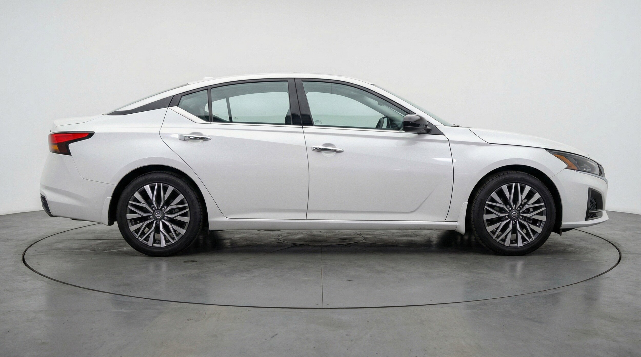 Thumbnail: 2025 Nissan Altima - 11