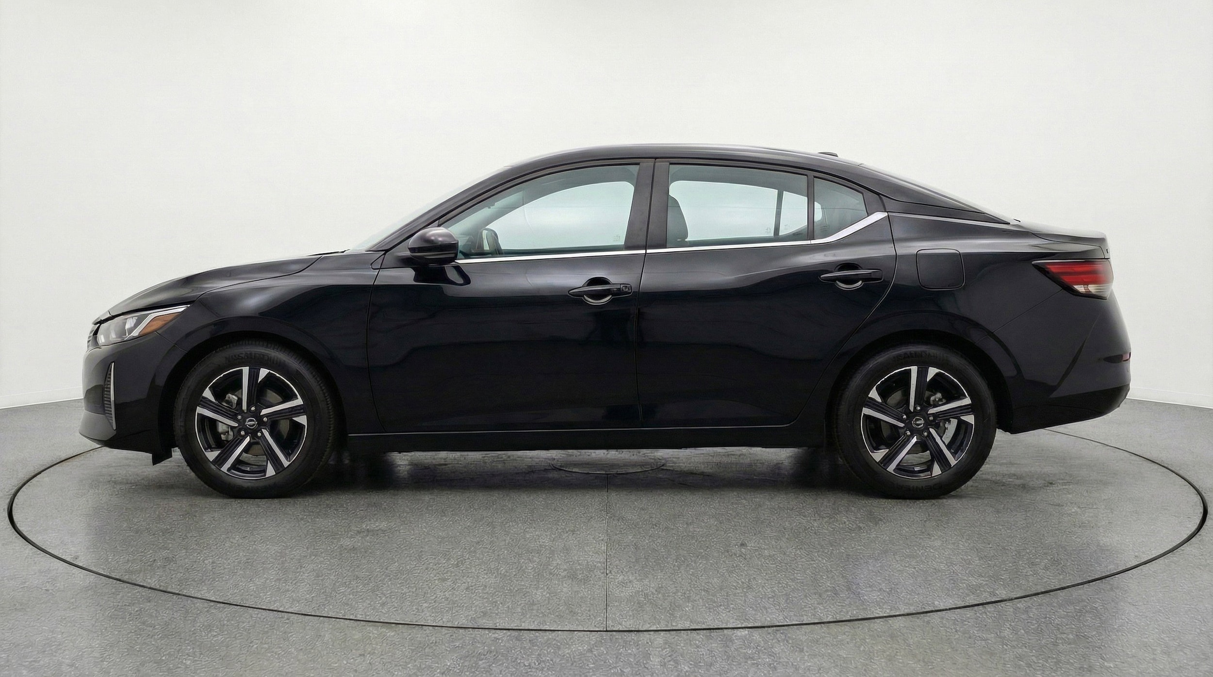 Thumbnail: 2025 Nissan Sentra - 5