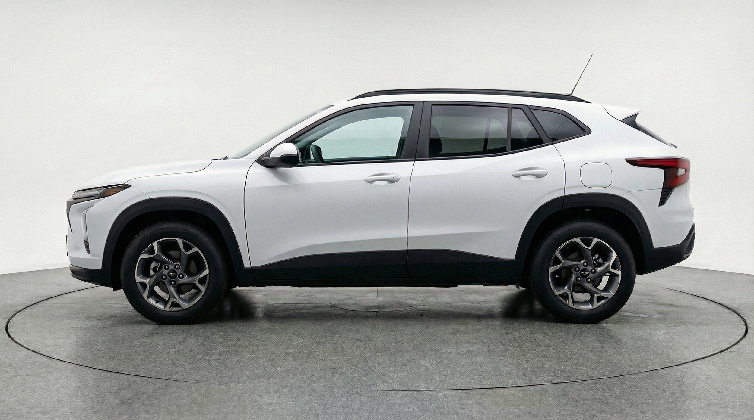 Thumbnail: 2025 Chevrolet Trax - 5