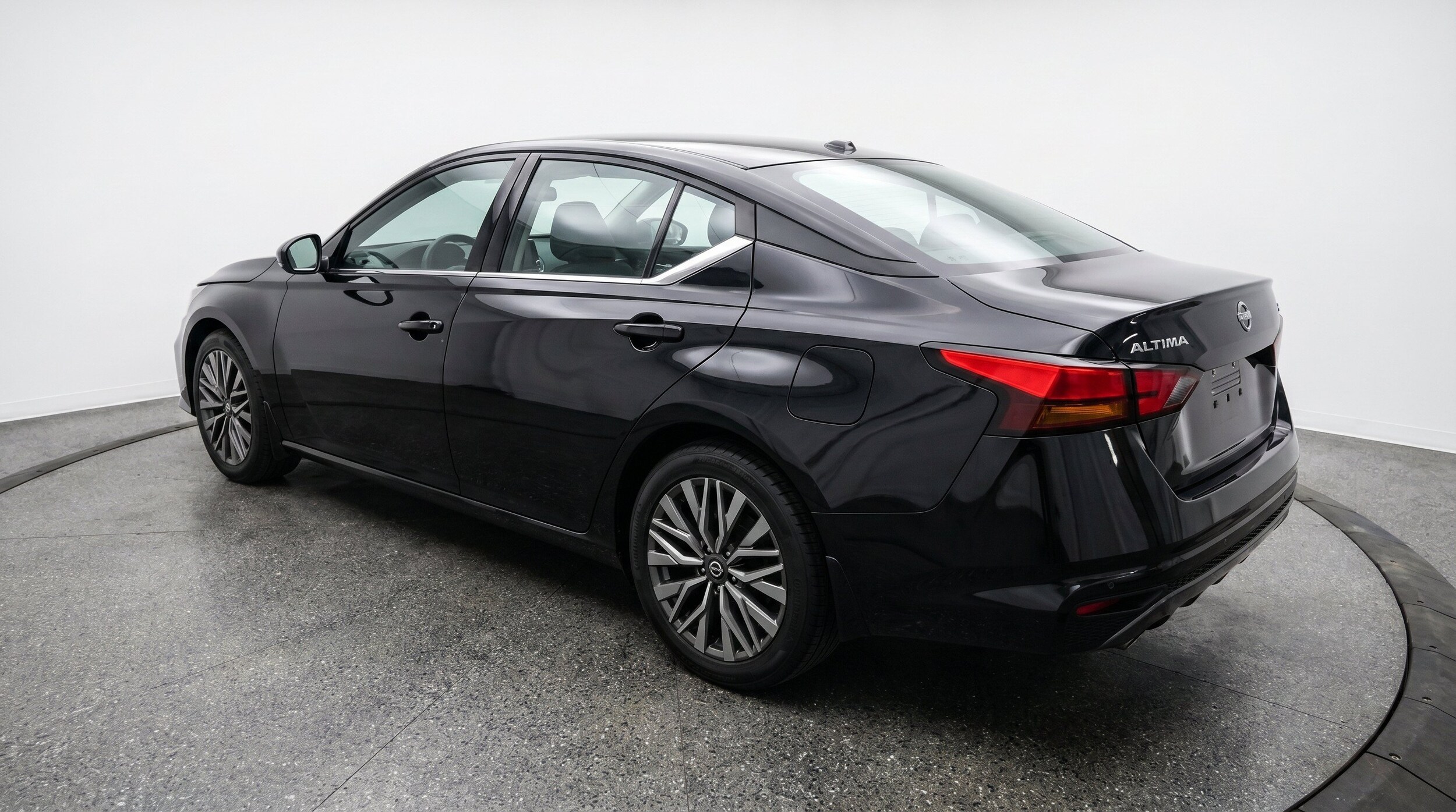 Thumbnail: 2025 Nissan Altima - 6