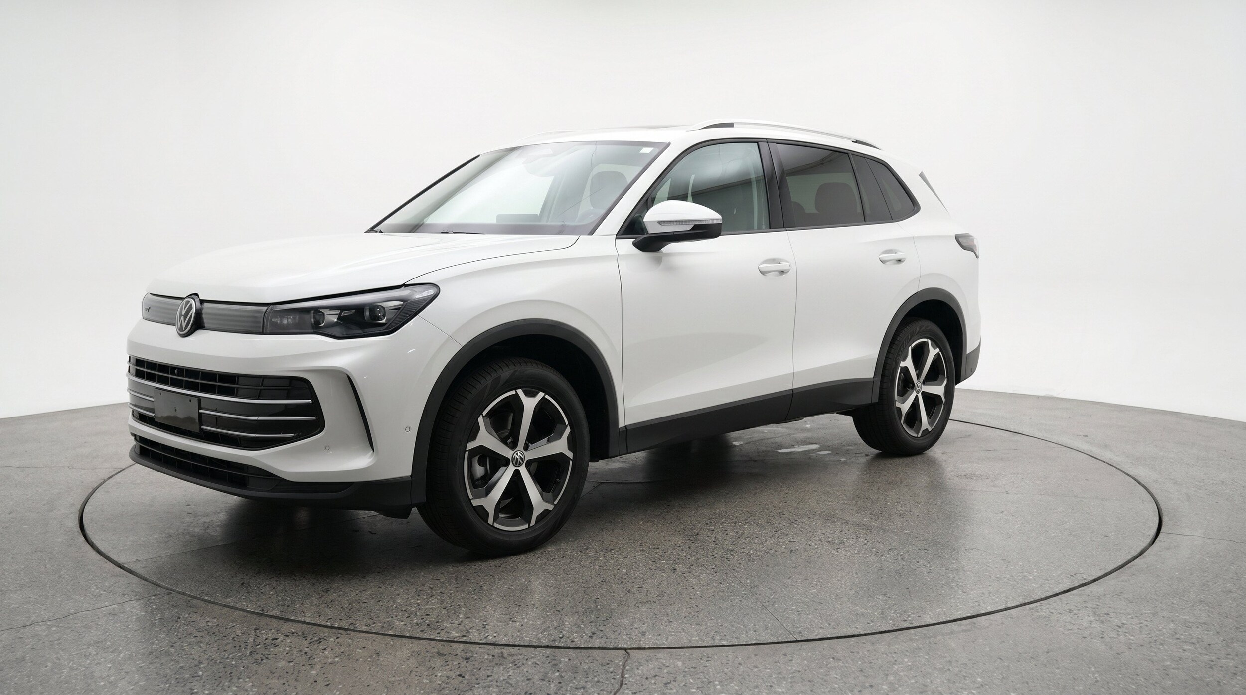 Thumbnail: 2026 Volkswagen Tiguan - 3