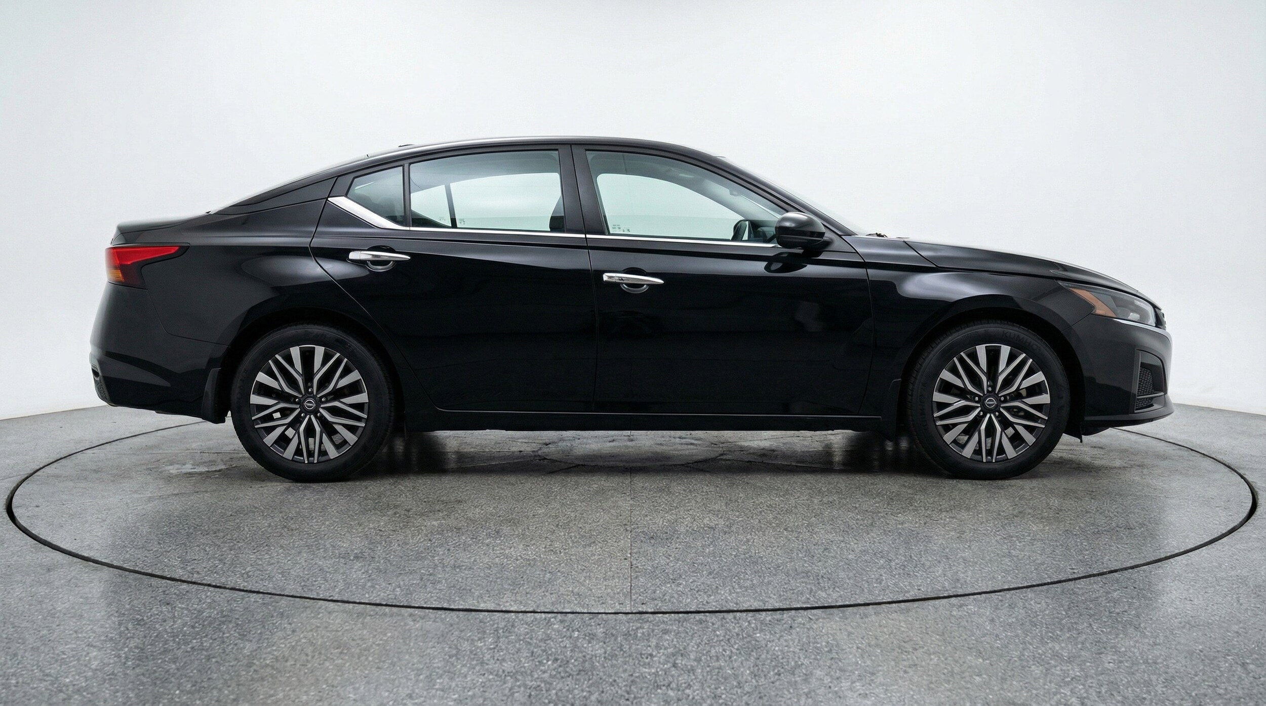 Thumbnail: 2025 Nissan Altima - 11