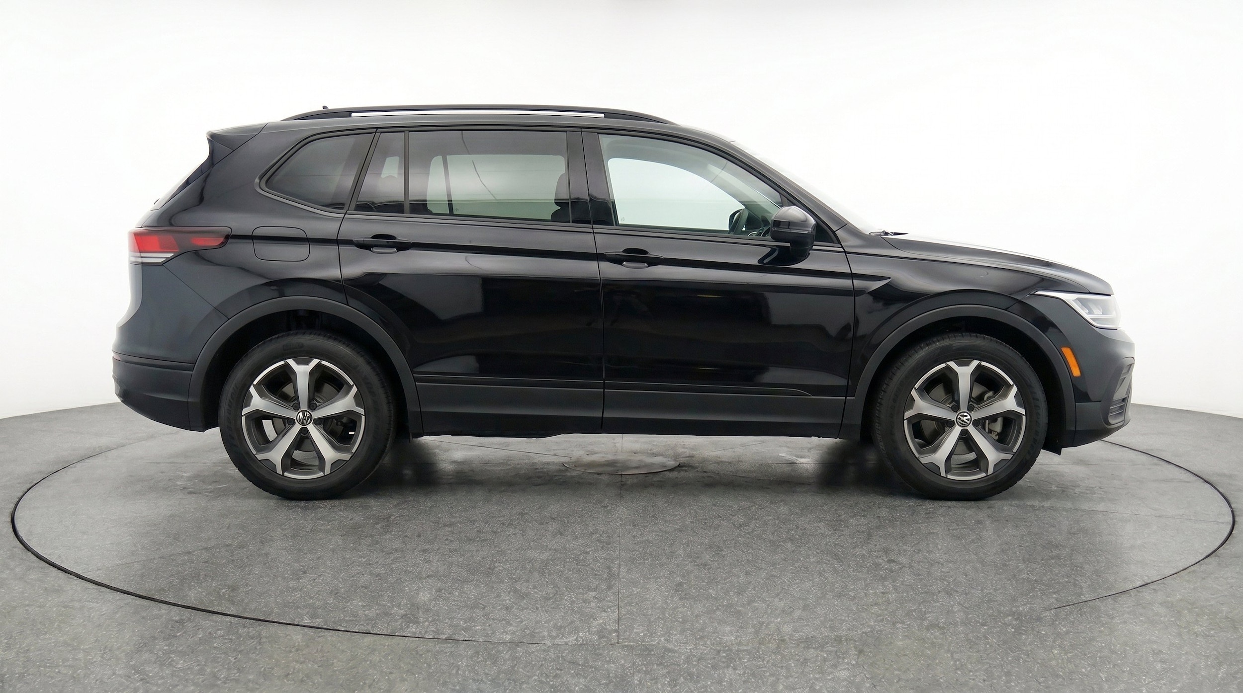 Thumbnail: 2026 Volkswagen Tiguan - 11