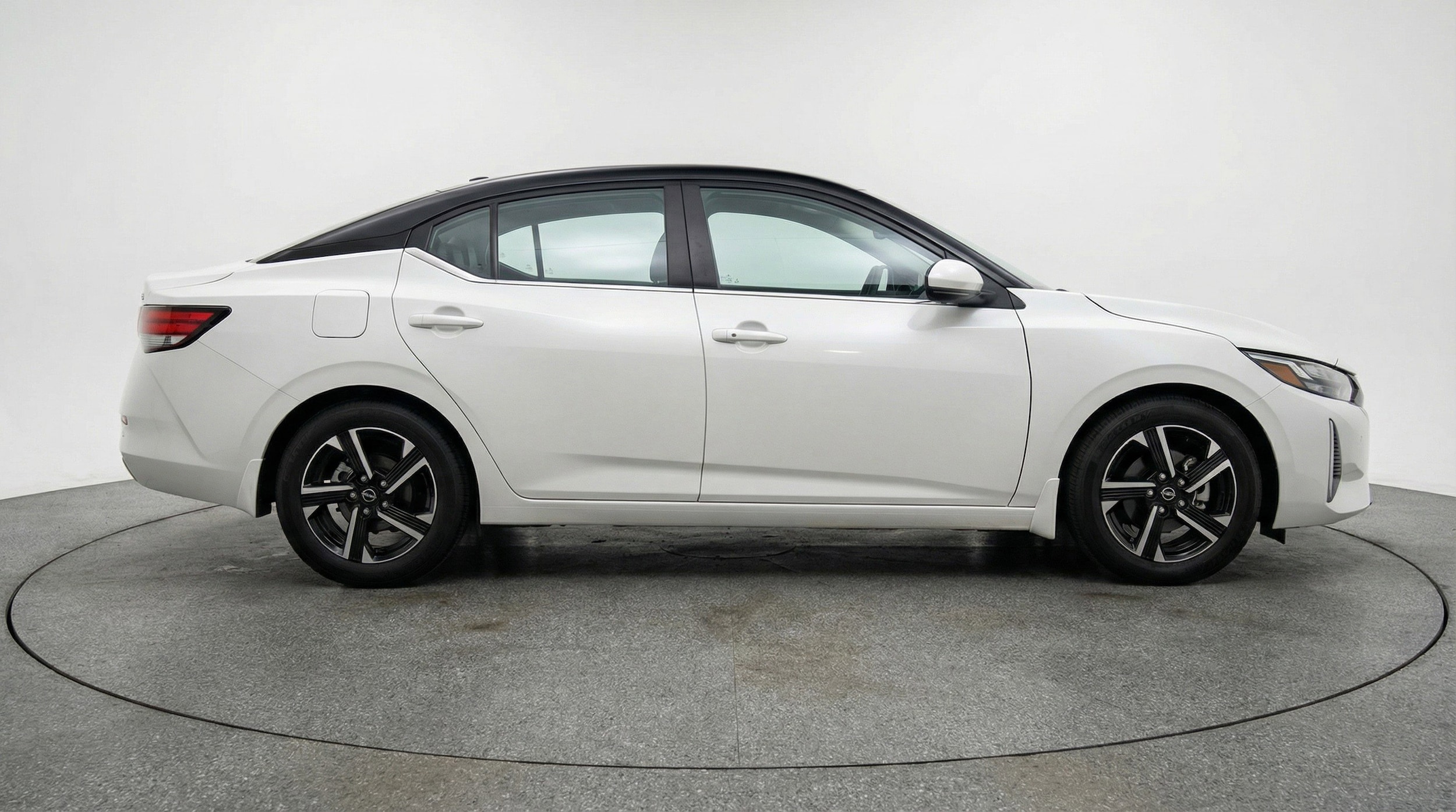 Thumbnail: 2025 Nissan Sentra - 11